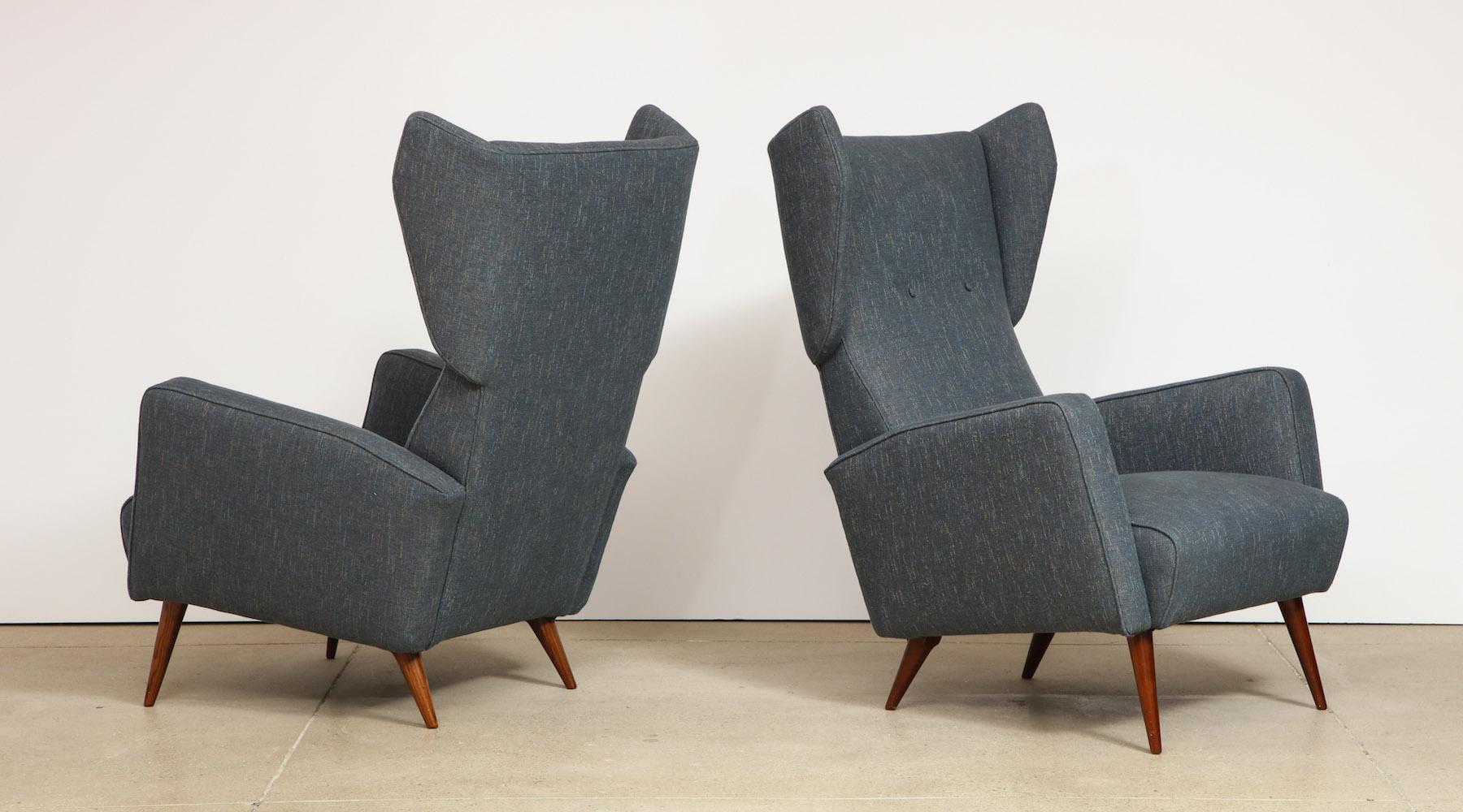 Italian Gio Ponti Rare Pair of Lounge Chairs For Sale