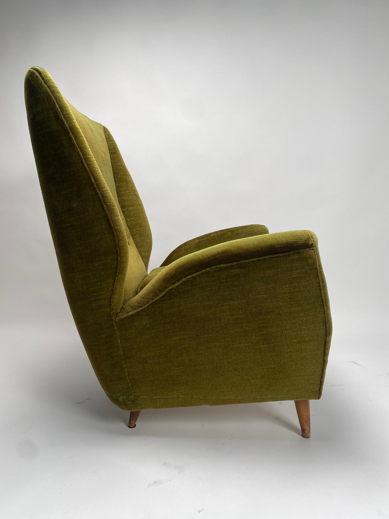 Gio Ponti, Rare pair of Bergere Armchairs for Isa Bergamo, Italy, 1950s

A very rare pair of Gio Ponti armchairs, retaining their original green velvet, ISA Bergamo, Italy, 1950s. The original fabric shows minor signs of use and wear. Fast shipping