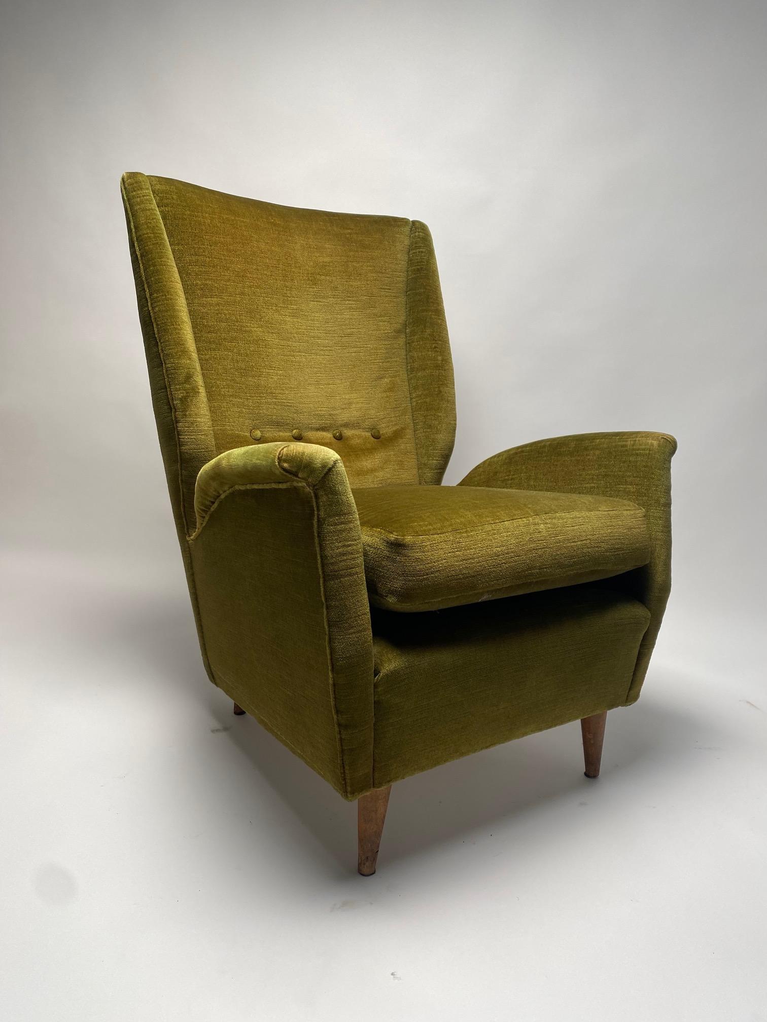 Mid-Century Modern Gio Ponti, rare paire de fauteuils Wingback pour ISA, Italie, années 1950 (personnalisable) en vente