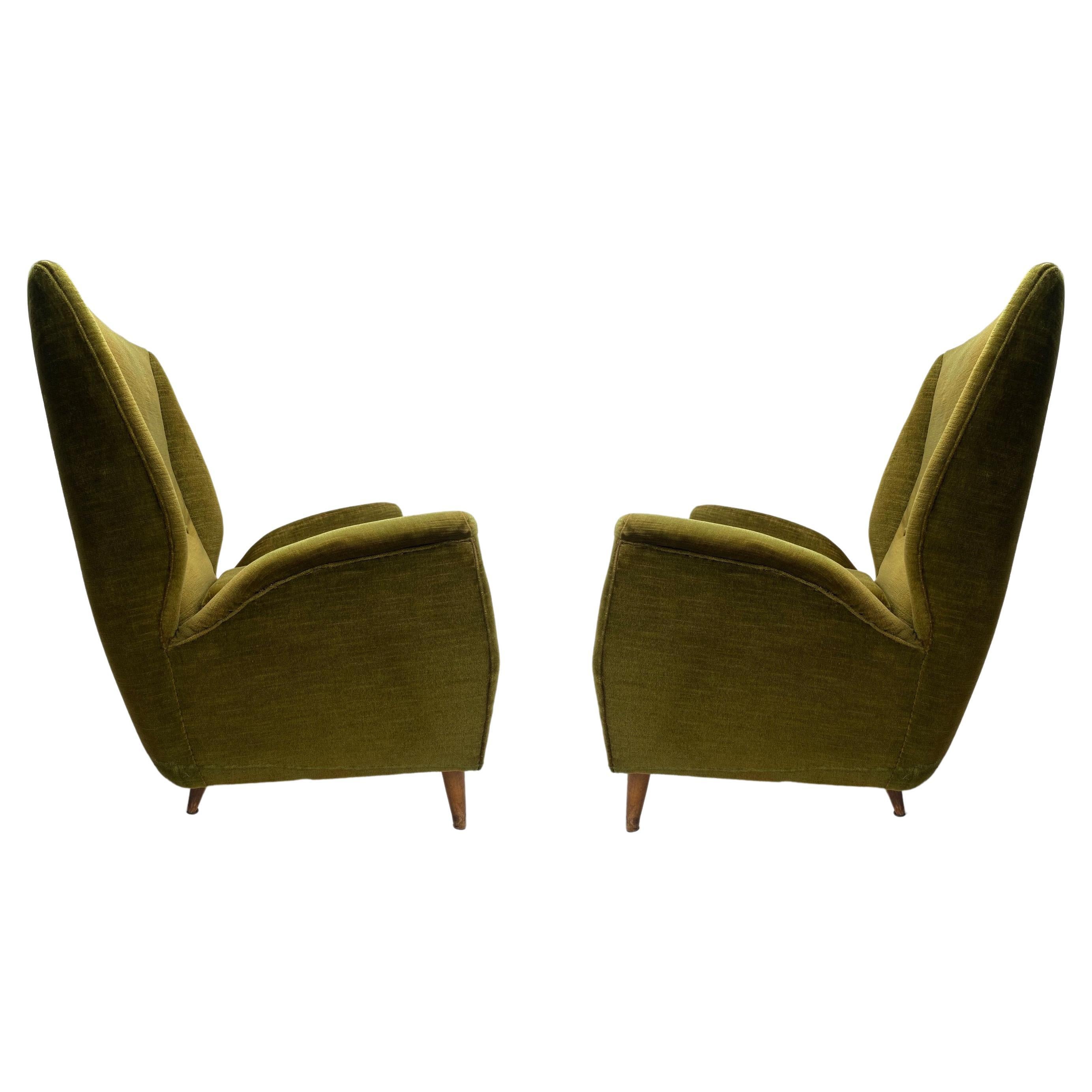 Gio Ponti, rare pair of Wingback Armchairs for ISA, Italy, 1950s (customizable) For Sale
