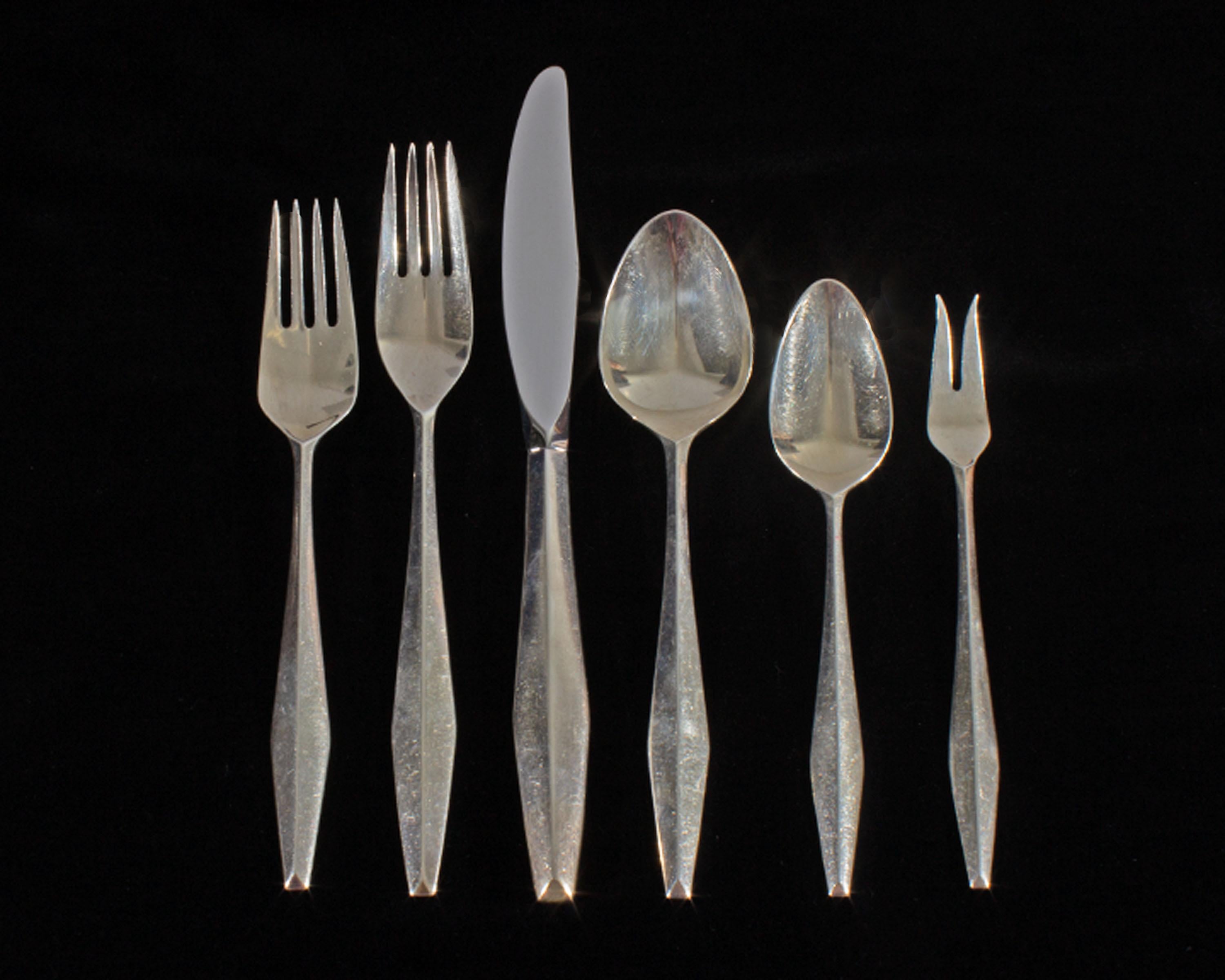 diamond cutlery set