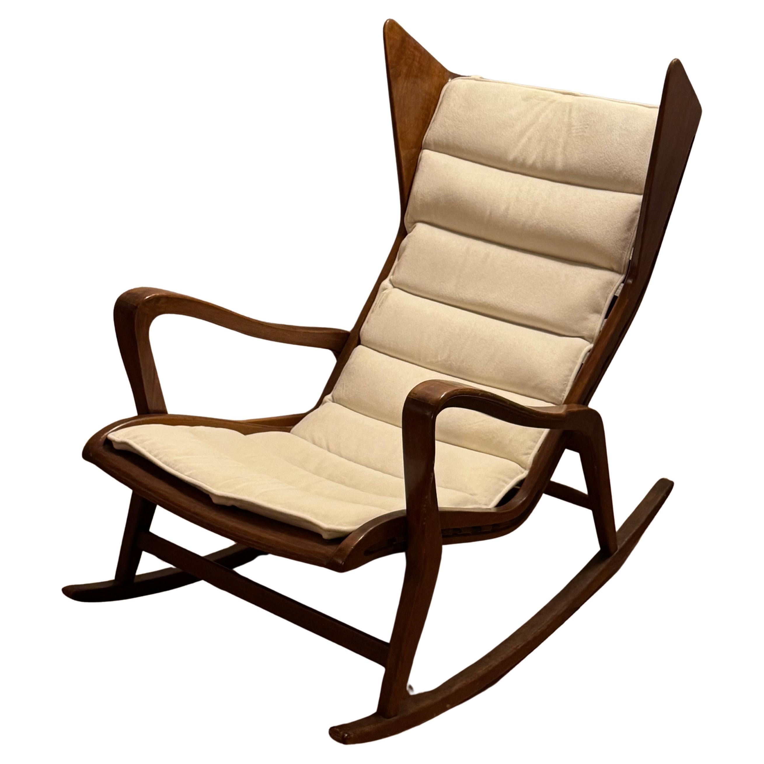 Gio Ponti Mod 572 Rocking Chair by Cassina, Hand-Carved Ash, 1955