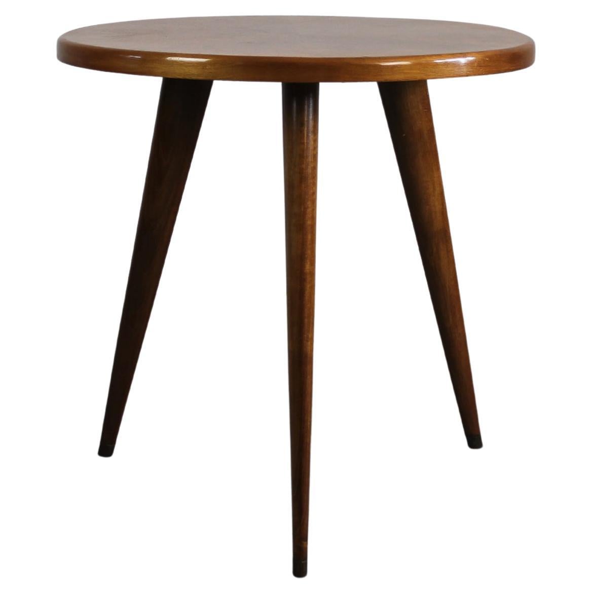 Table basse ronde en bois de noyer de Gio Ponti Manifacture italienne des années 1940