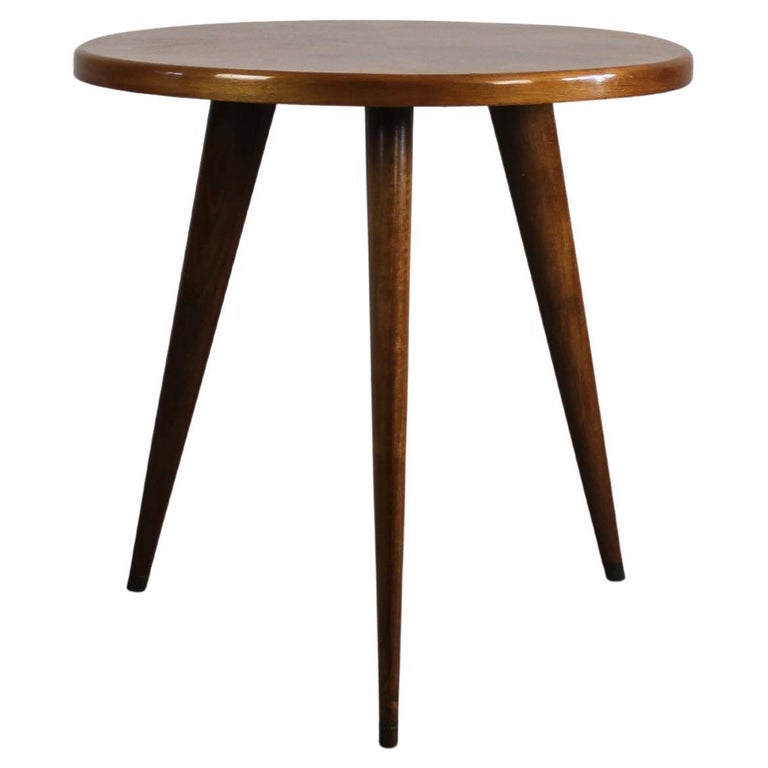 Gio Ponti Round Coffee Table in Walnut Wood Italian Manufacture 1940s For Sale at 1stDibs