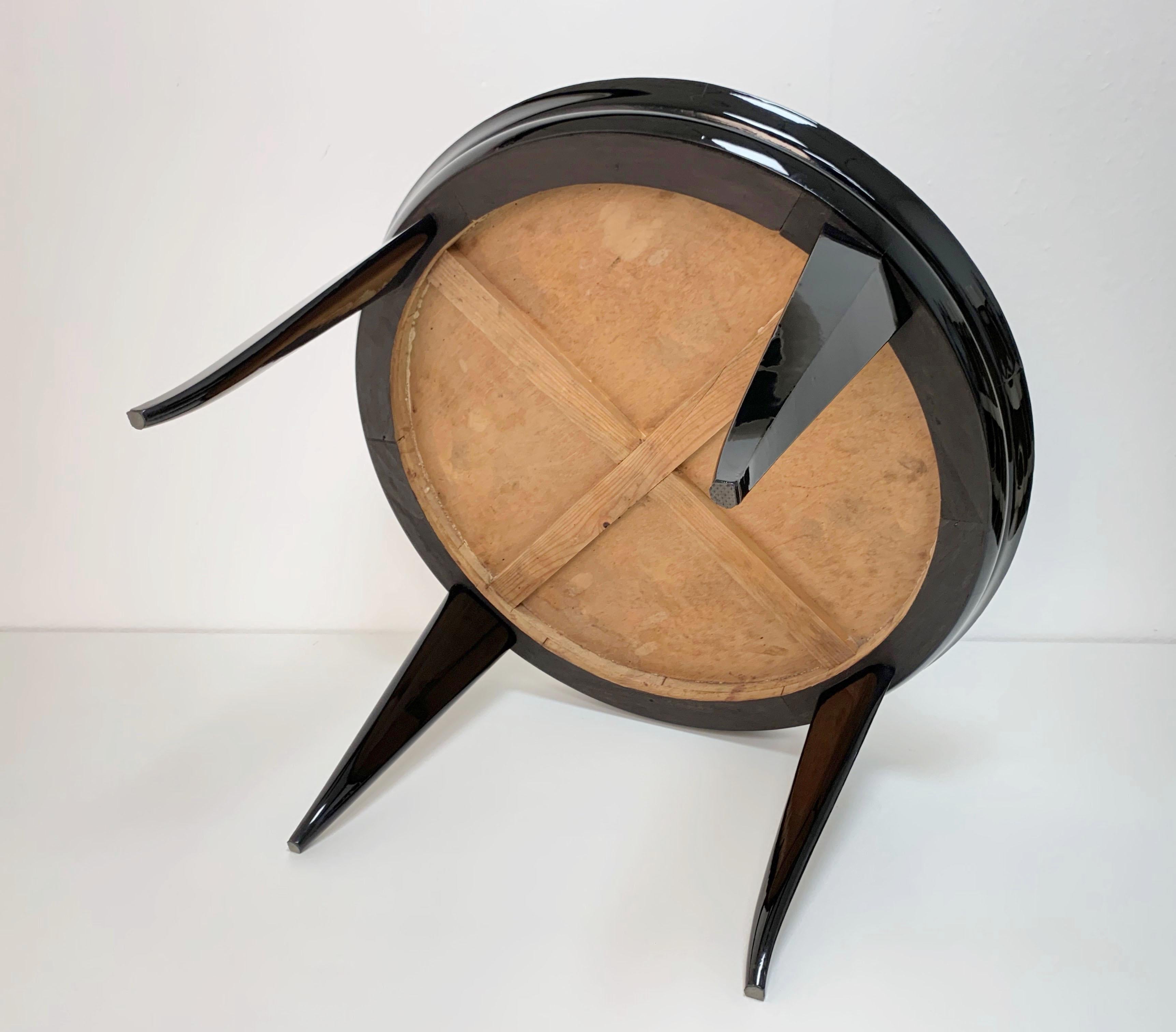 Gio Ponti Round Coffee Table Italian Art Deco, Ebonized Wood, Italy, 1940s 7
