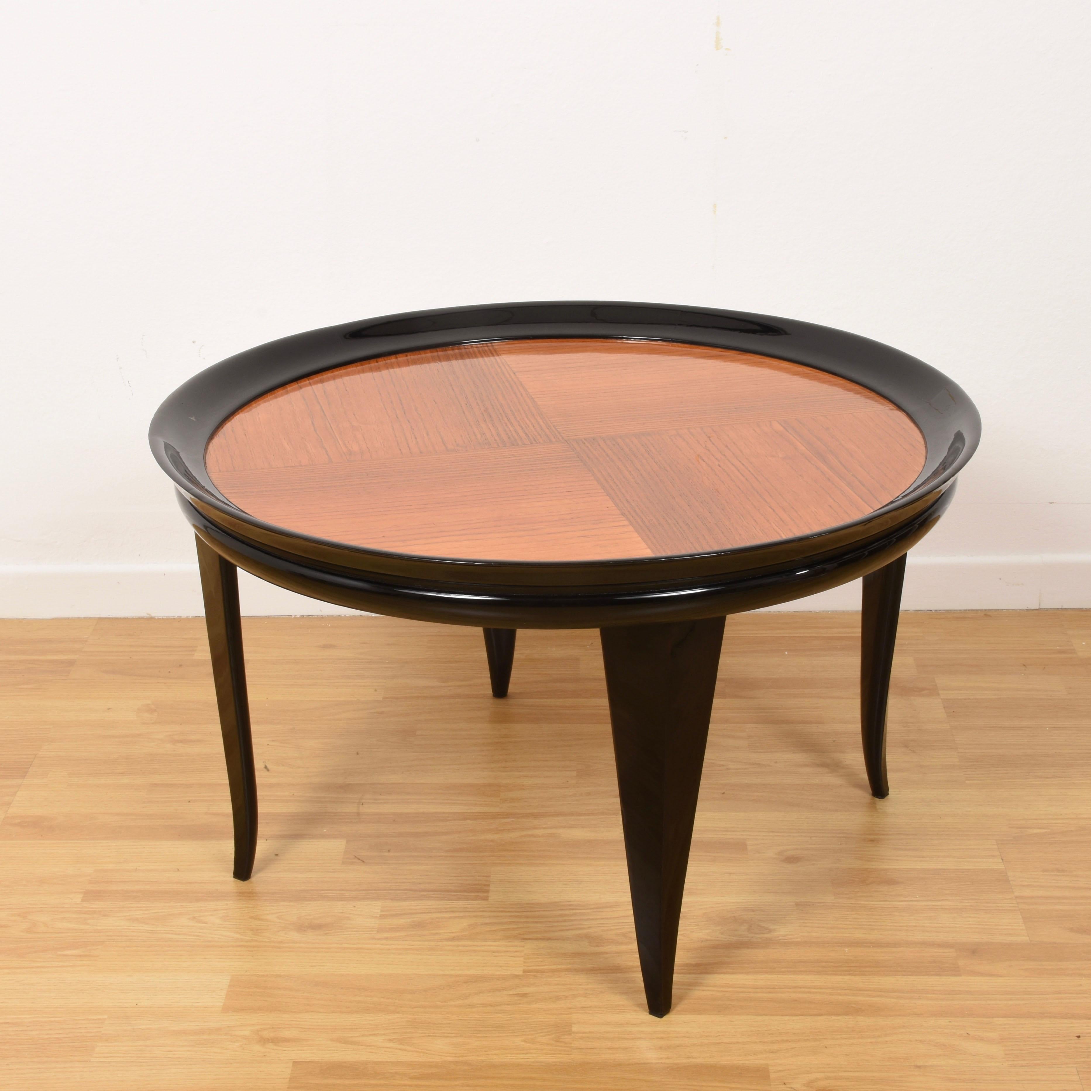 Gio Ponti Round Coffee Table Italian Art Deco, Ebonized Wood, Italy, 1940s In Good Condition In Roma, IT