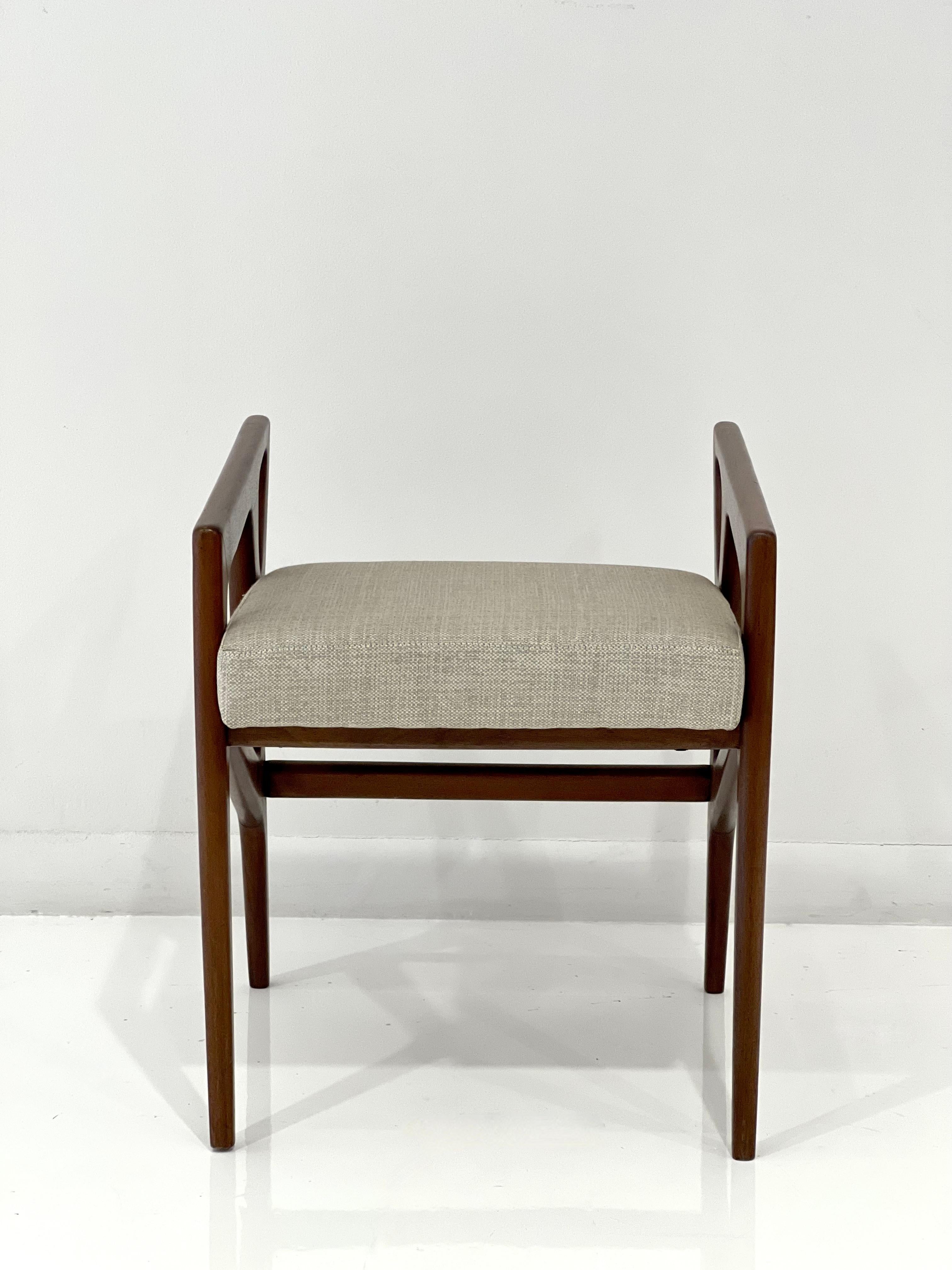 Iconic Sculptural Walnut Stool Model 687 by Gio Ponti. Italy, circa 1950's