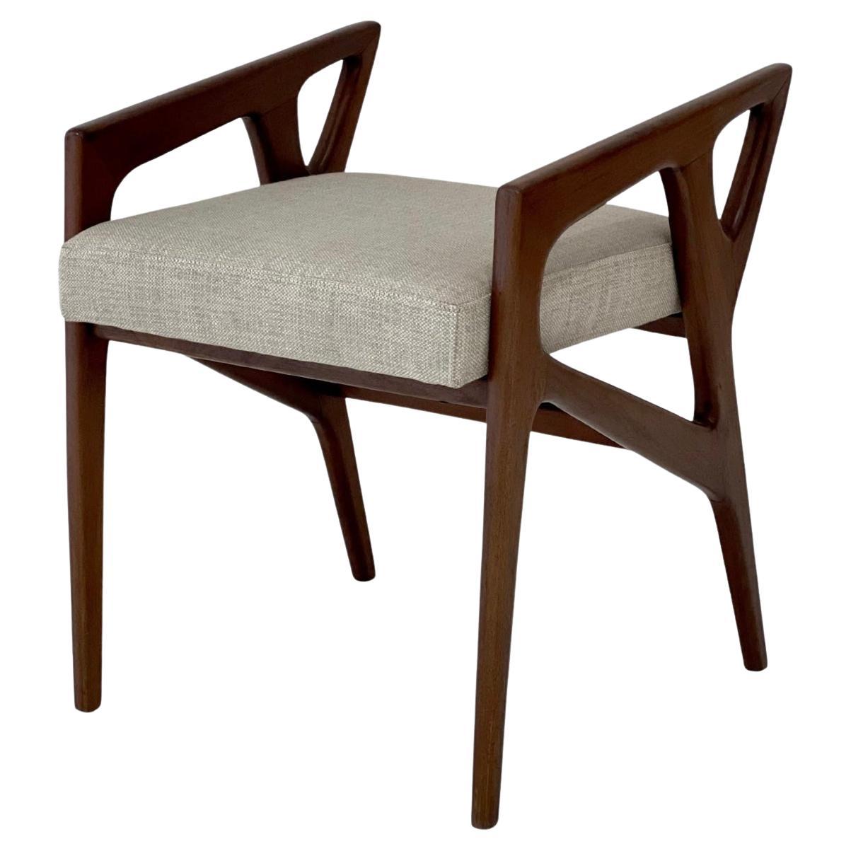 Taburete escultórico Gio Ponti Modelo 687 en venta