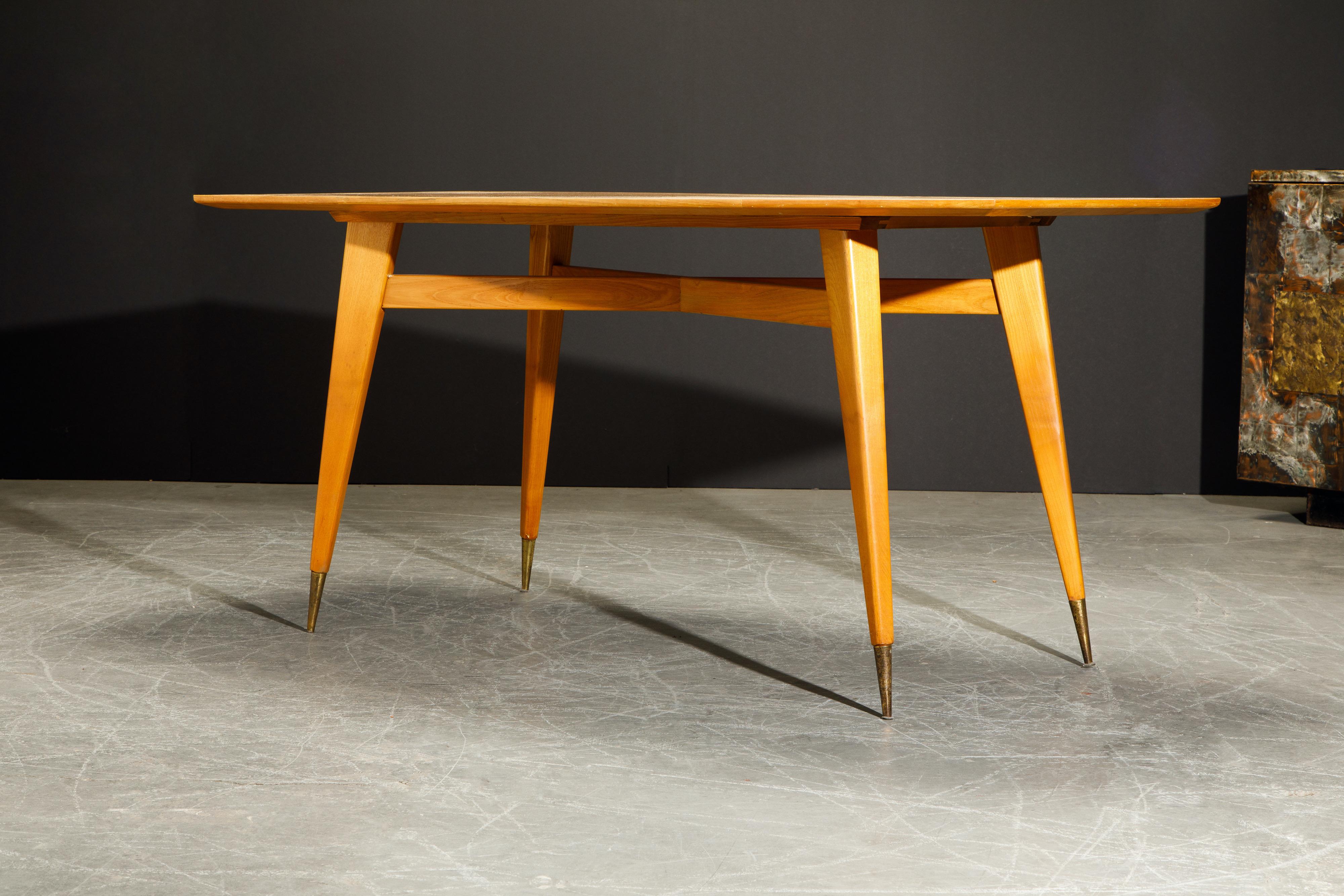 Gio Ponti Sculptural Veined Ash Dining Table or Desk, circa 1950, Italy In Good Condition In Los Angeles, CA