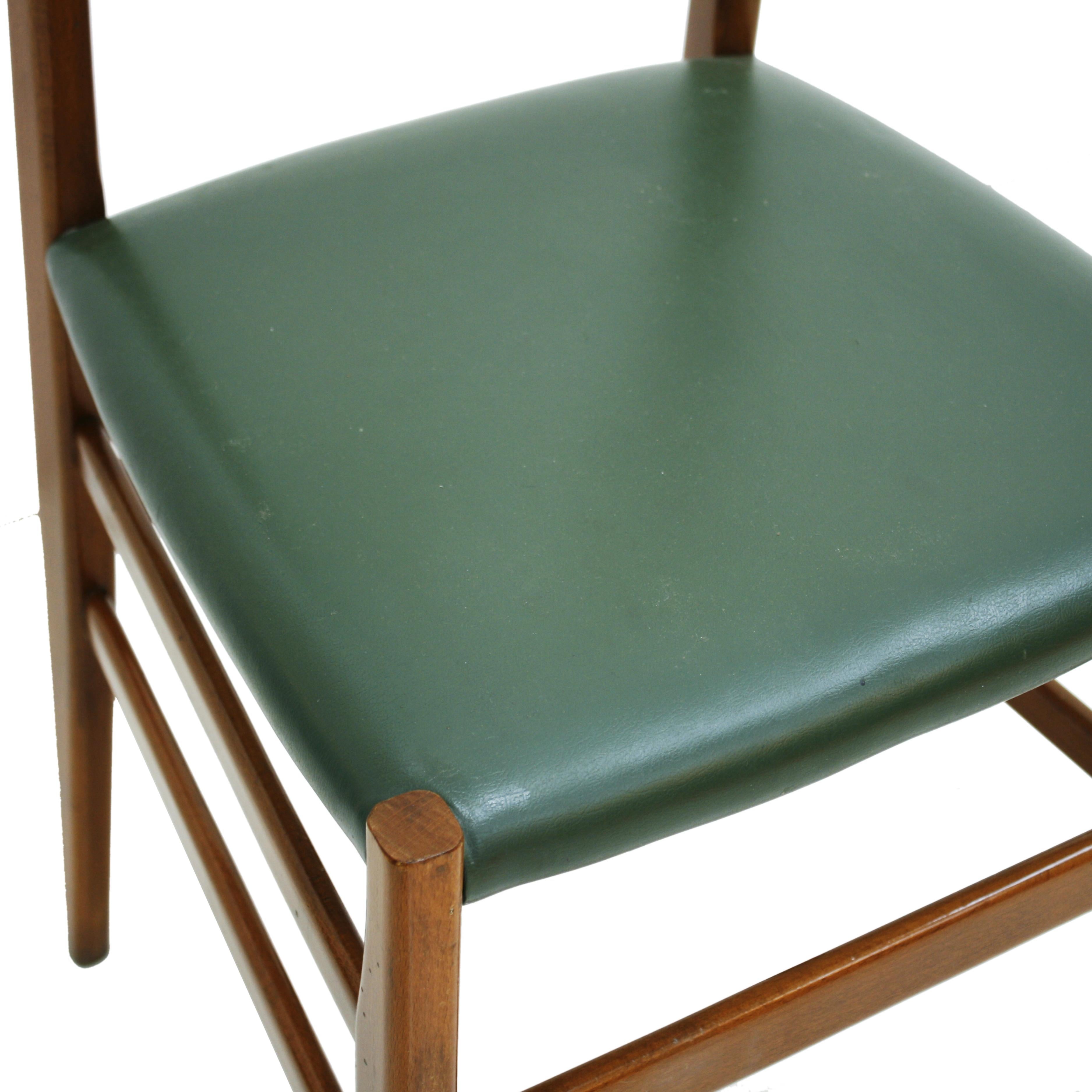 Gio Ponti Set of 8 Ashwood Leggera Italian Chairs, 1960s For Sale 5