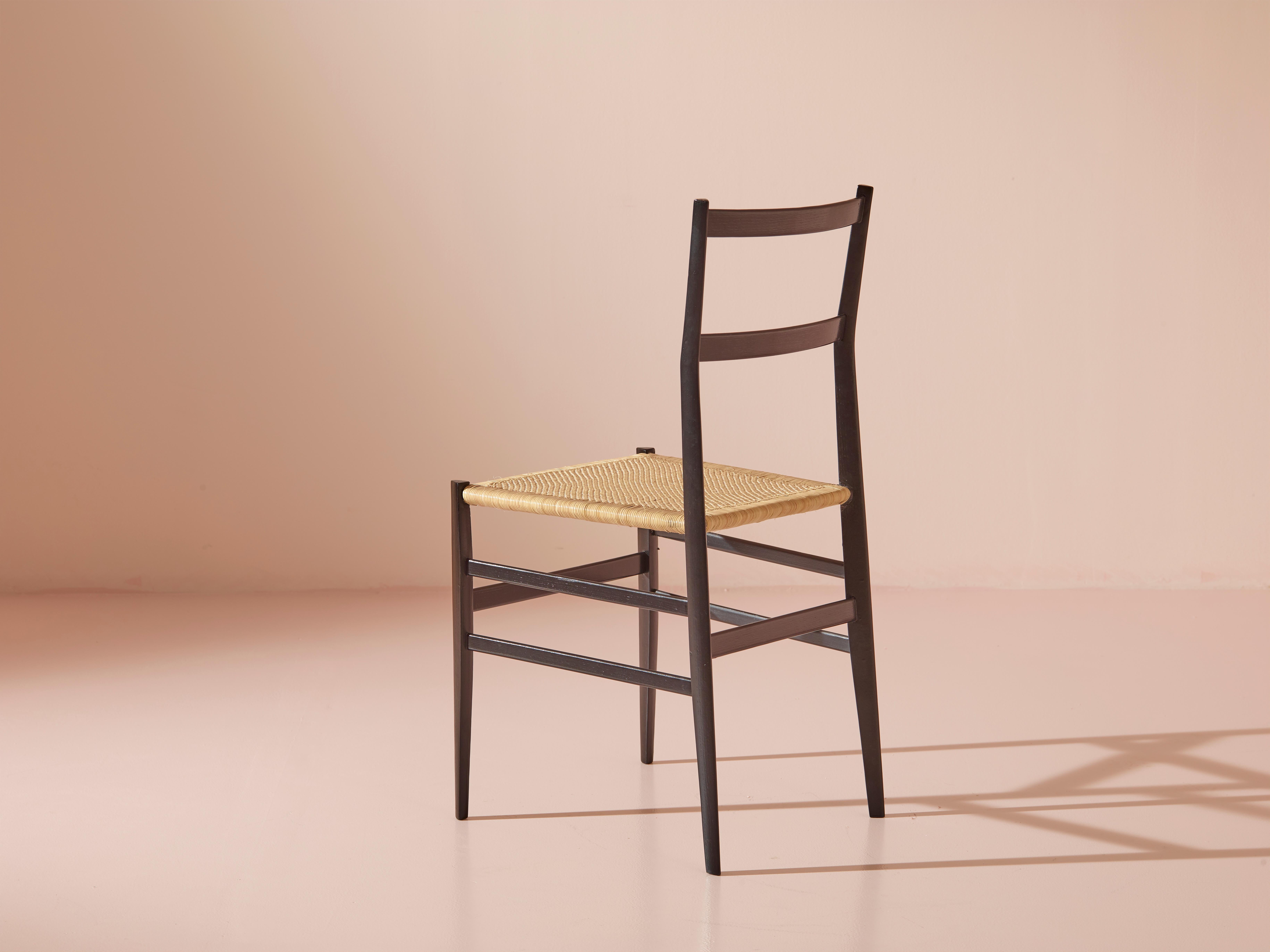 Gio Ponti Ensemble de huit chaises Superleggera pour Cassina, Italie, 1957 Bon état - En vente à Chiavari, Liguria
