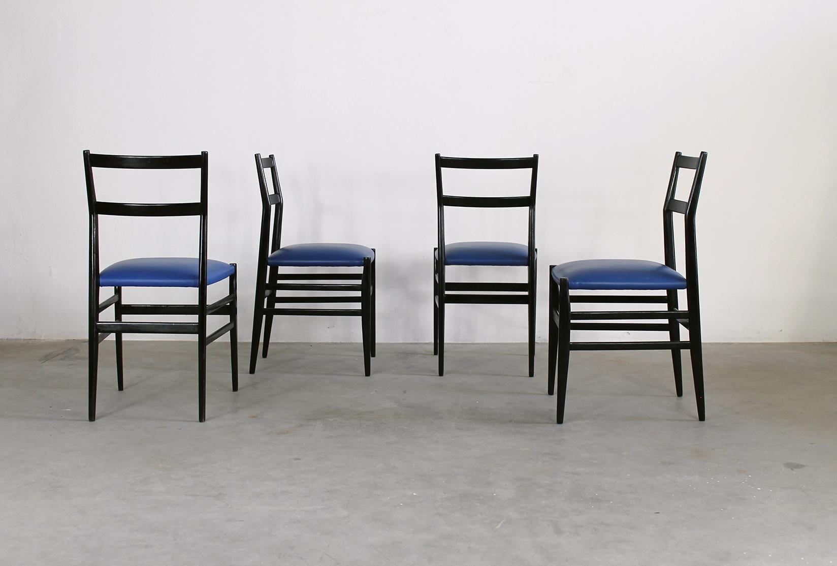 Gio Ponti ensemble de quatre chaises de salle à manger Leggera par Cassina, 1951, Italie en vente 1