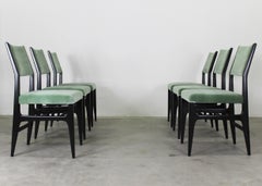 Gio Ponti Set of Six 602 Chairs in Wood and Fabric Italian Manufacture 1950s