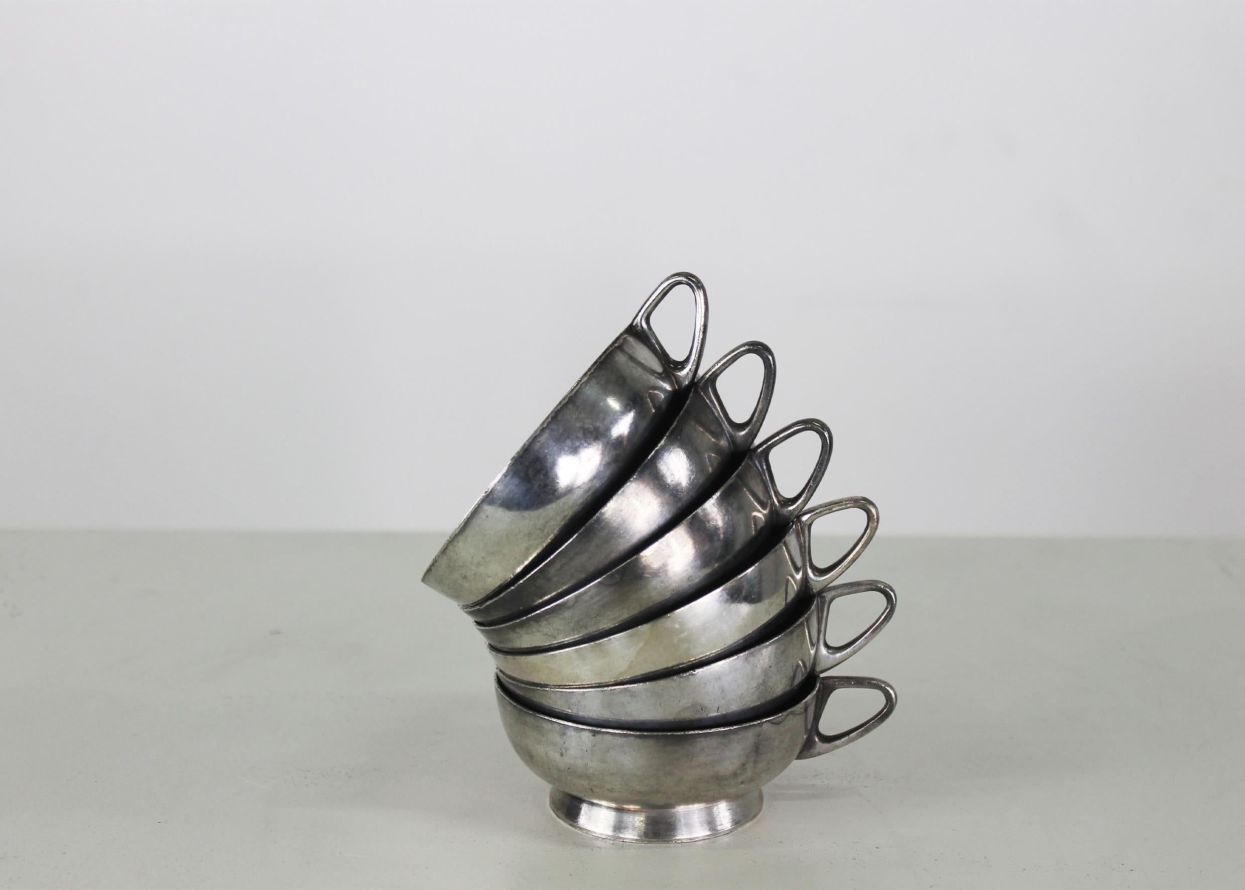 italien Gio Ponti ensemble de six tasses en alpagacca argentée pour Fratelli Calderoni 1950 en vente