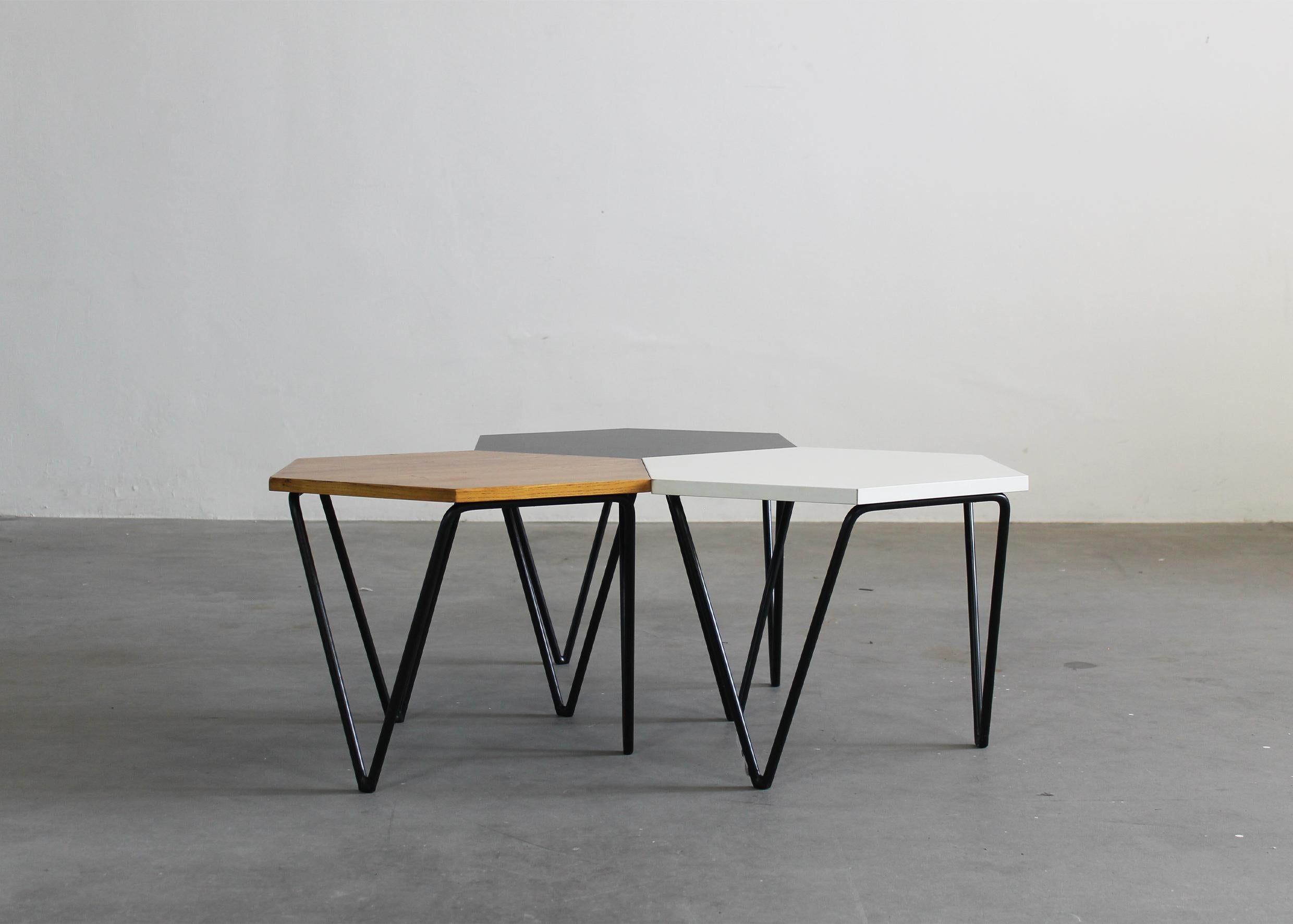 Gio Ponti Set of Six Hexagonal Coffee Tables in Wood and Metal I.S.A. 1950s For Sale 1
