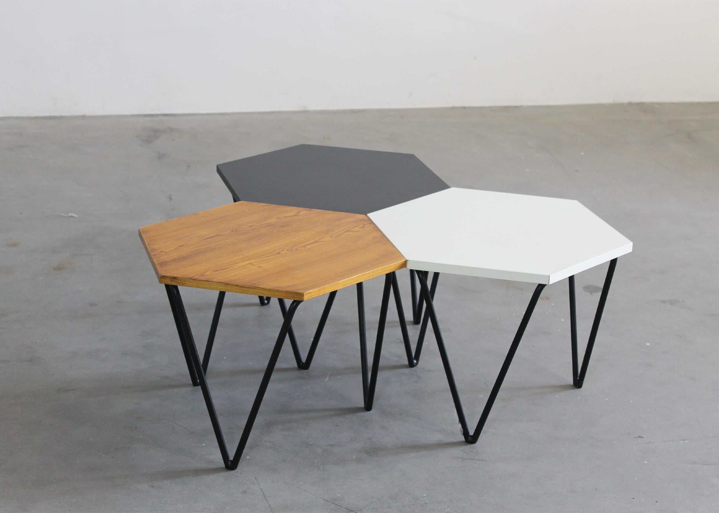 Mid-Century Modern Gio Ponti Set of Three Hexagonal Coffee Tables in Wood and Metal I.S.A. 1950s For Sale