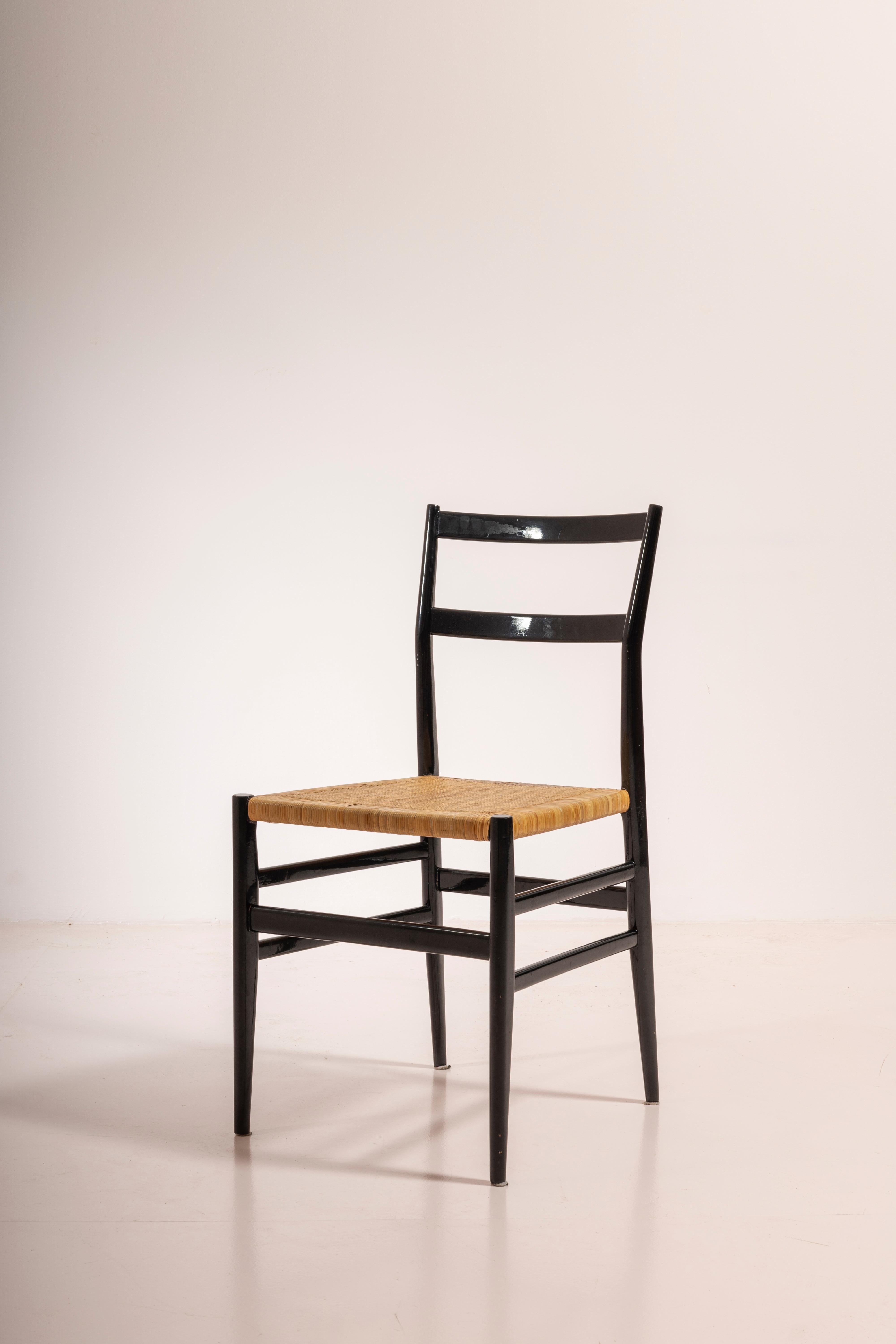 Gio Ponti set of twelve Leggera chairs with hand-woven rattan cane, Italy 1951 For Sale 1