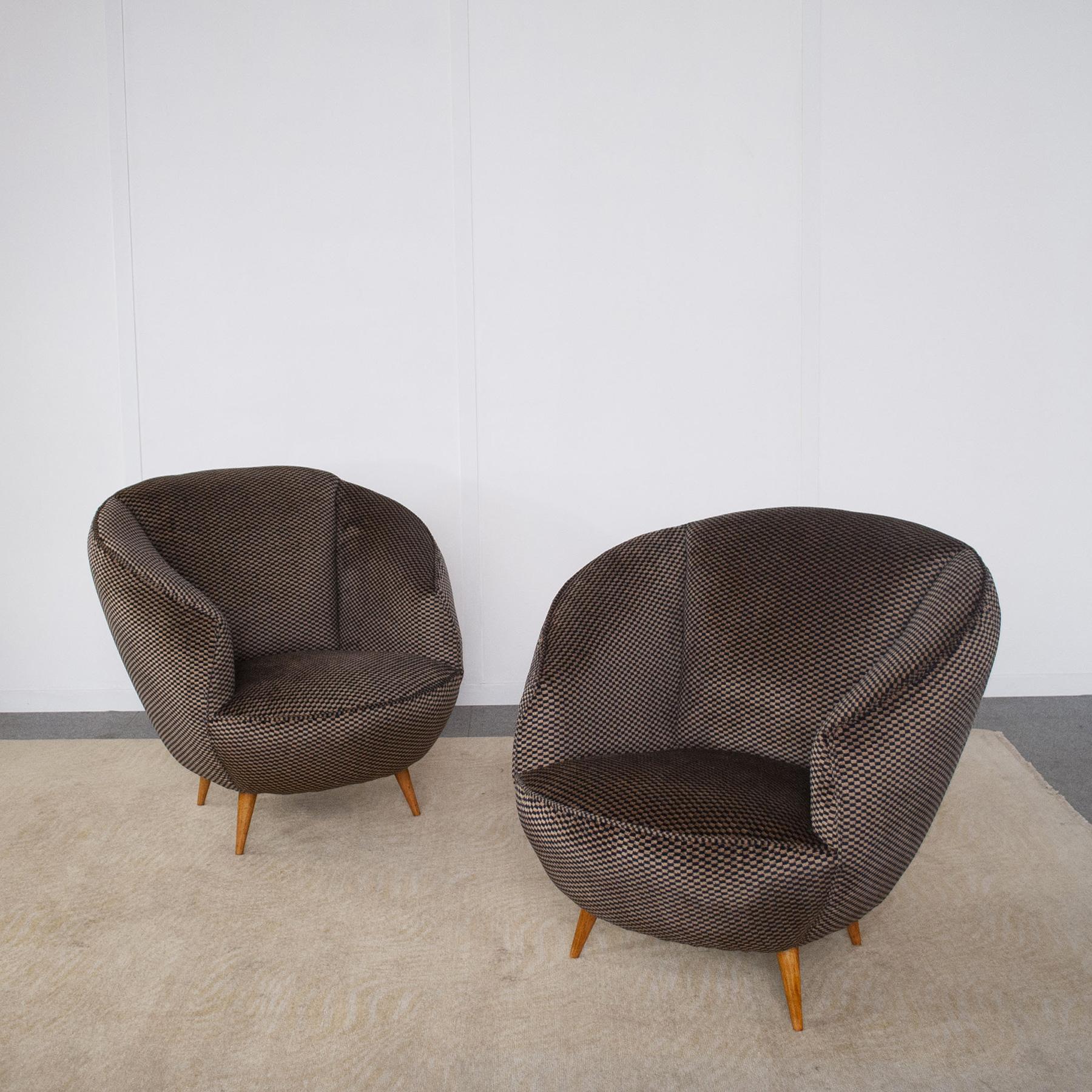 Mid-Century Modern Gio Ponti set of two armchairs 1940s For Sale