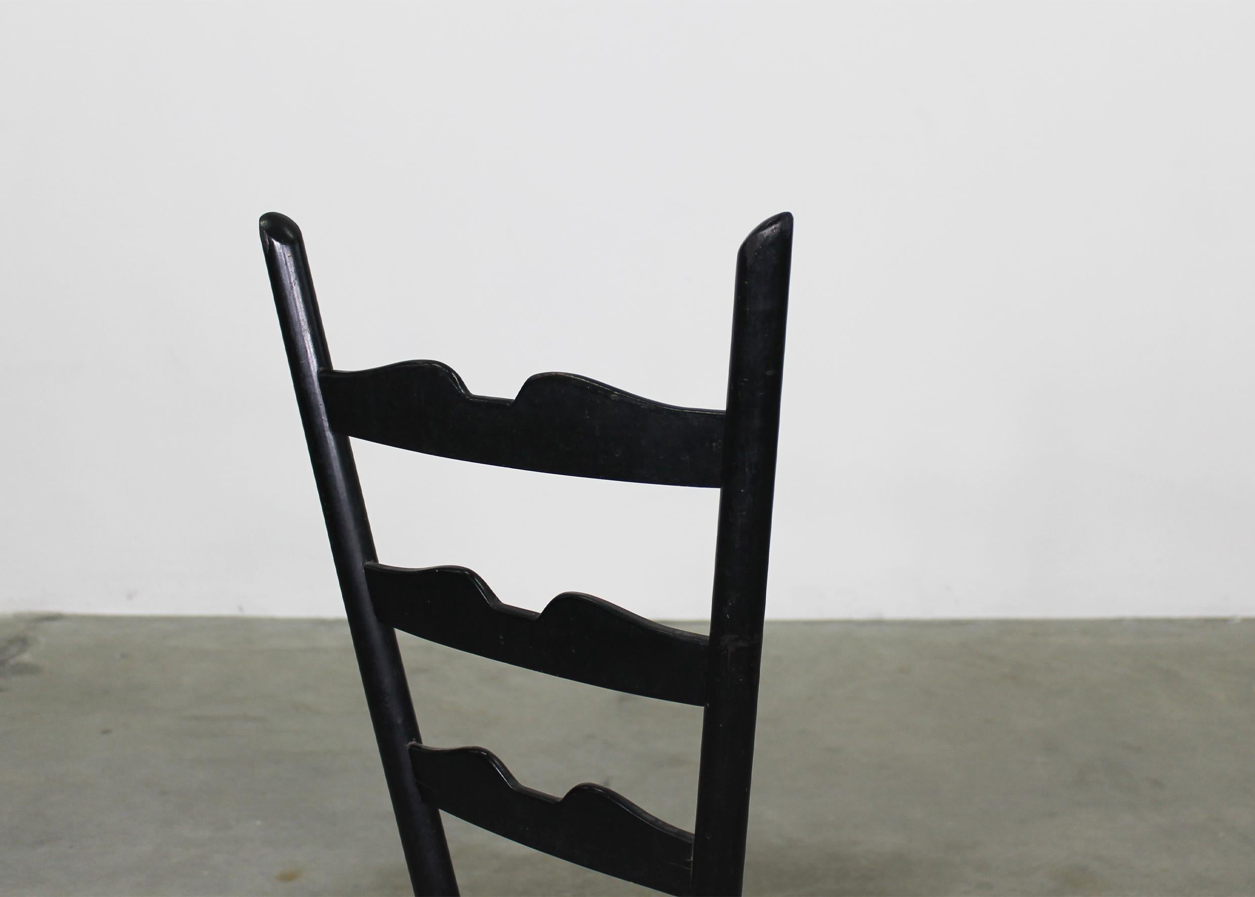 Jonc Gio Ponti Ensemble de deux fauteuils de cheminée en bois laqué noir et jonc années 1950 en vente