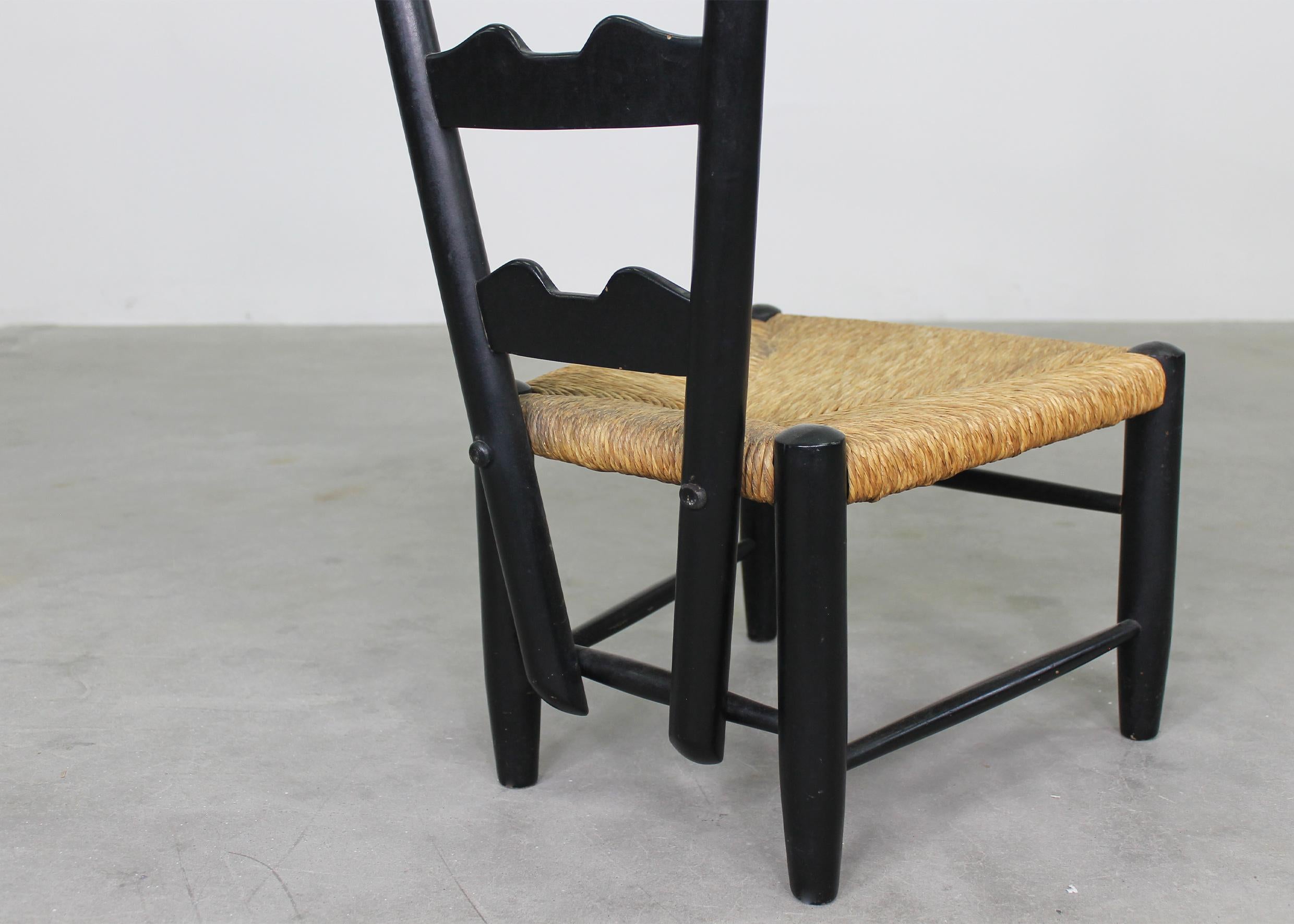 Gio Ponti Set of Two Fireside Chairs in Black Lacquered Wood and Rush 1950s For Sale 3