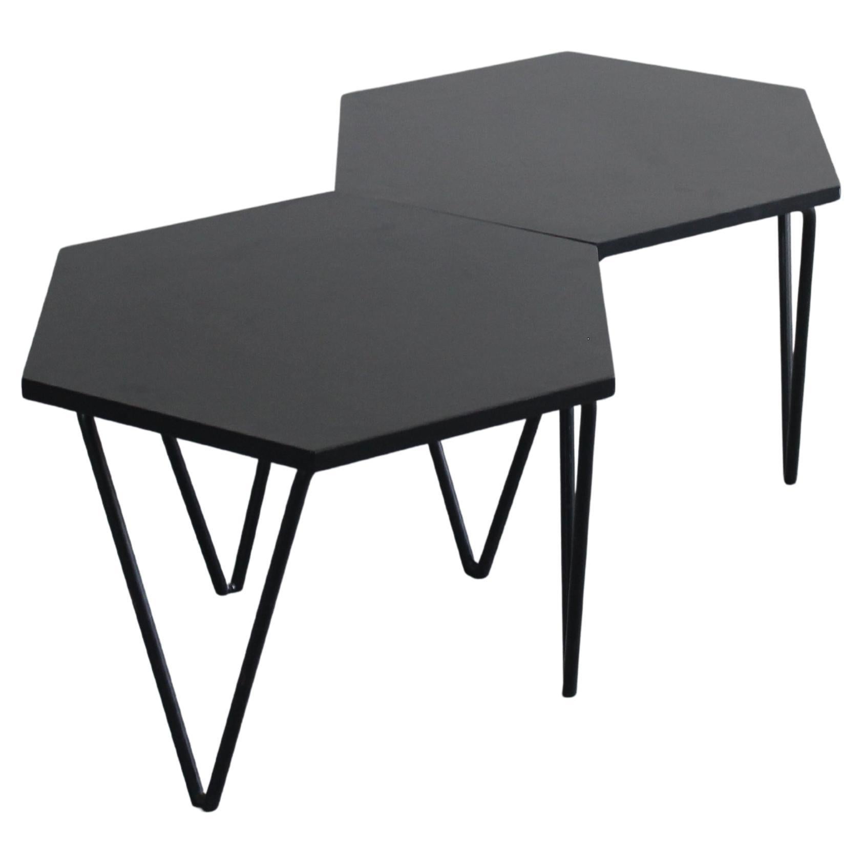 Gio Ponti Conjunto de dos mesas de centro hexagonales de madera y metal I.S.A. Años 50 en venta