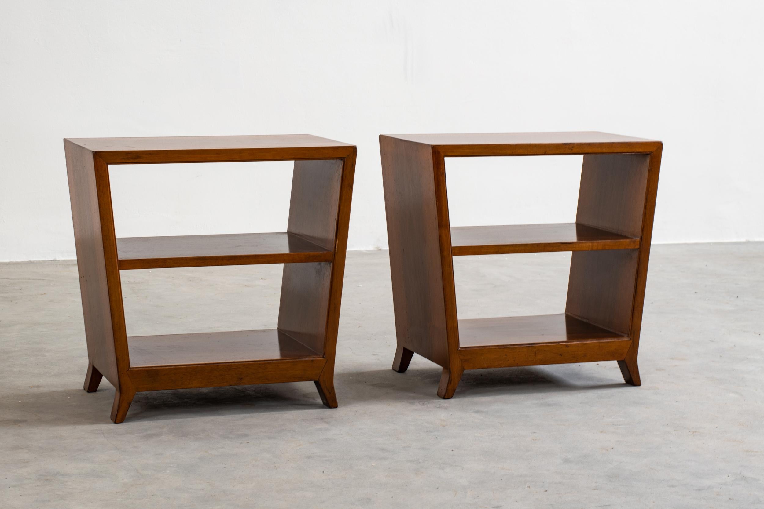 Italian Gio Ponti Set of Two Side Tables with Shelves in Walnut Schirolli 1950s