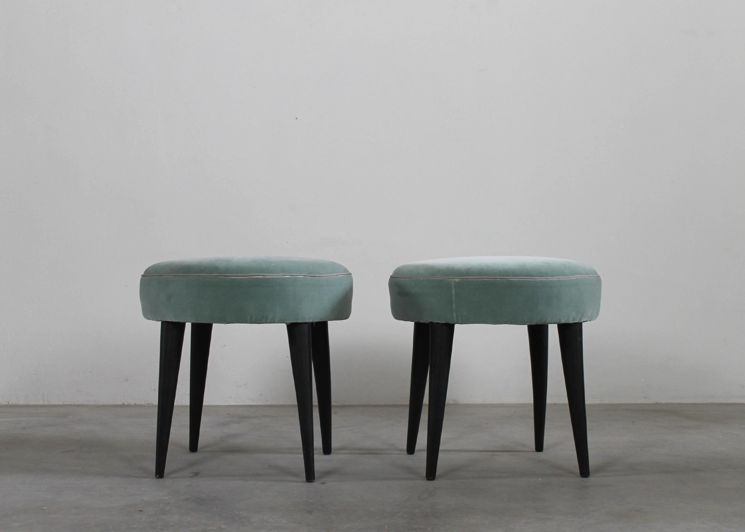 Mid-Century Modern Gio Ponti Set of Two Stools in Black Lacquered Wood and Fabric 1950s Italy For Sale