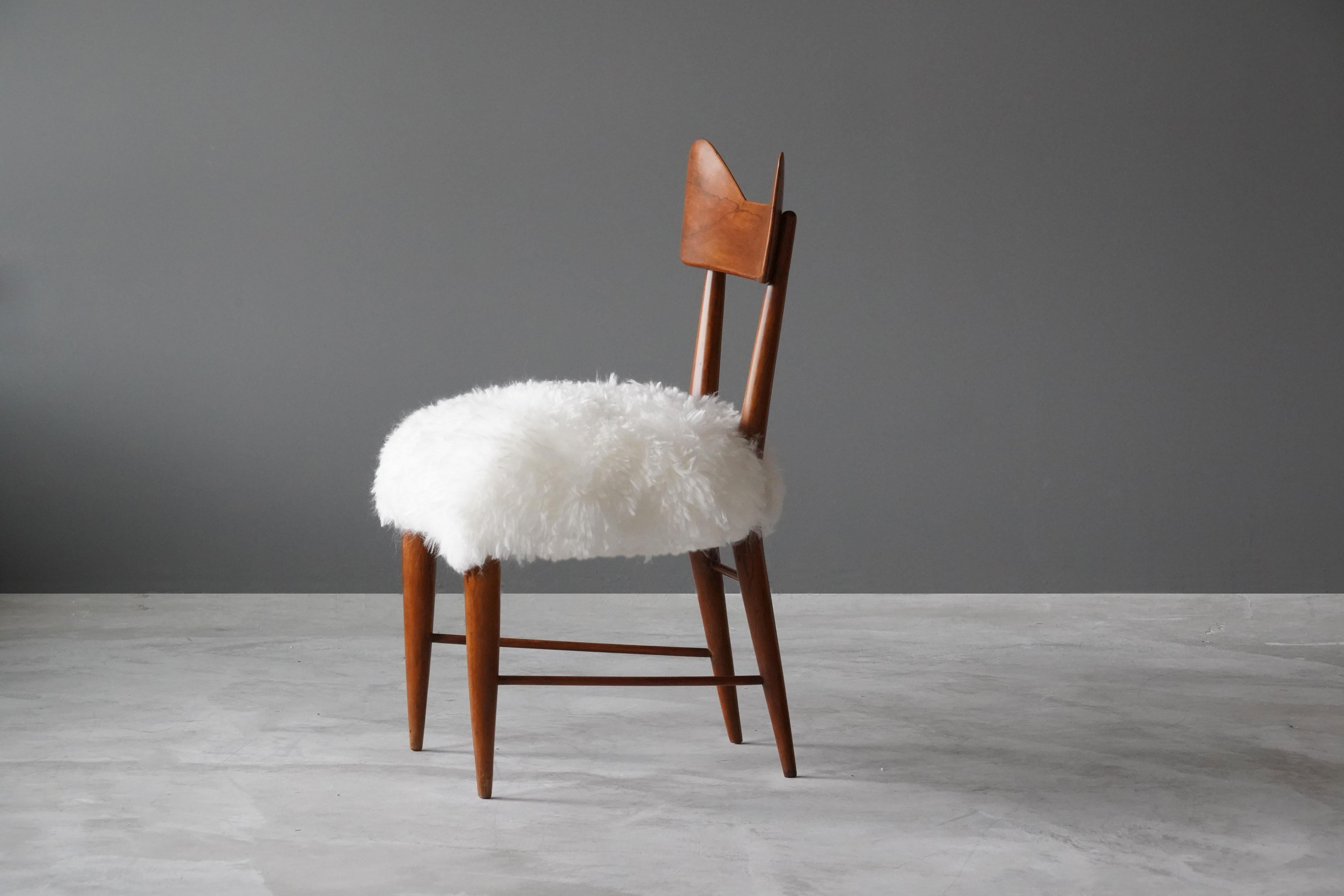 Mid-Century Modern Gio Ponti, Side Chair, Stained Wood, Sheepskin, Giordano Chiesa, Italy, 1947