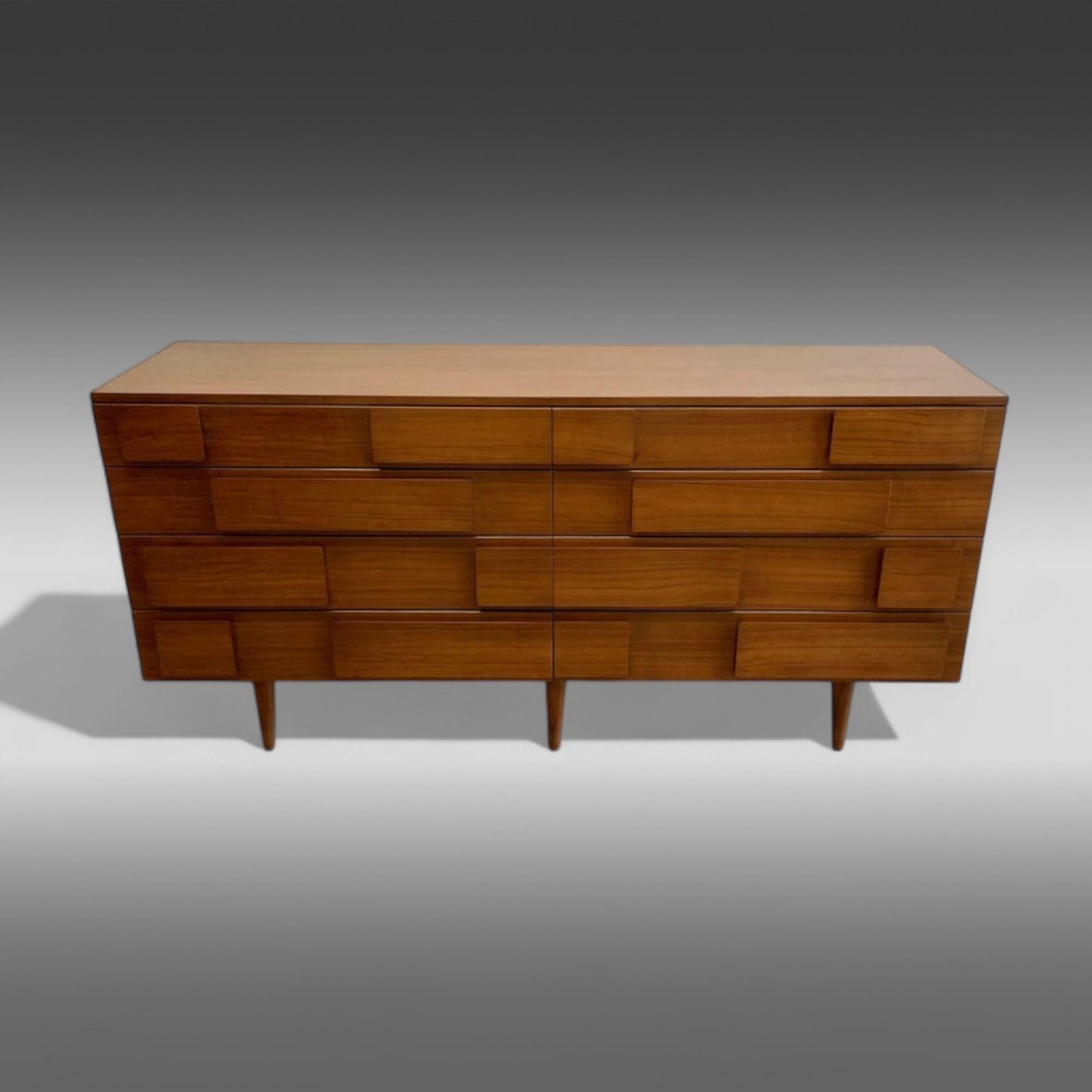 Gio Ponti, Singer & Sons, Italian Mid-Century Modern, Sculptural Dresser, Walnut, Labeled

Iconic Rare and important cabinet designed by world renowned Italian designer Gio Ponti for American manufacturer, Singer & Sons. This example is comprised of