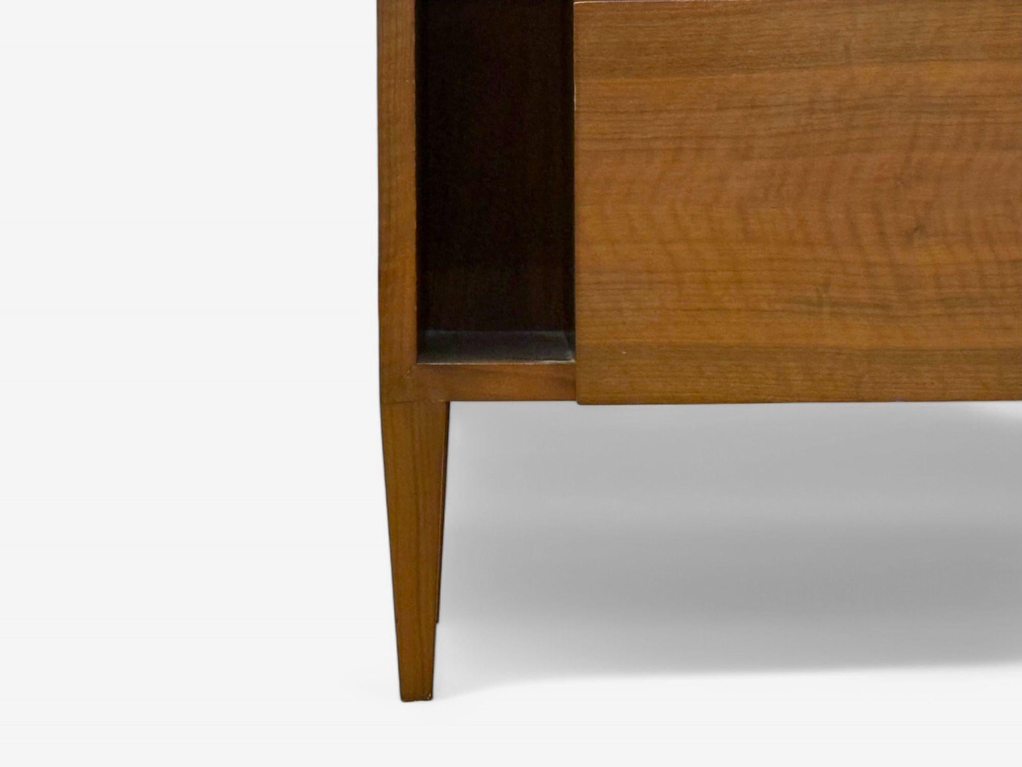 Gio Ponti, Singer & Sons, Mid-Century Modern, Rare Sculptural Nightstands, 1950s For Sale 2