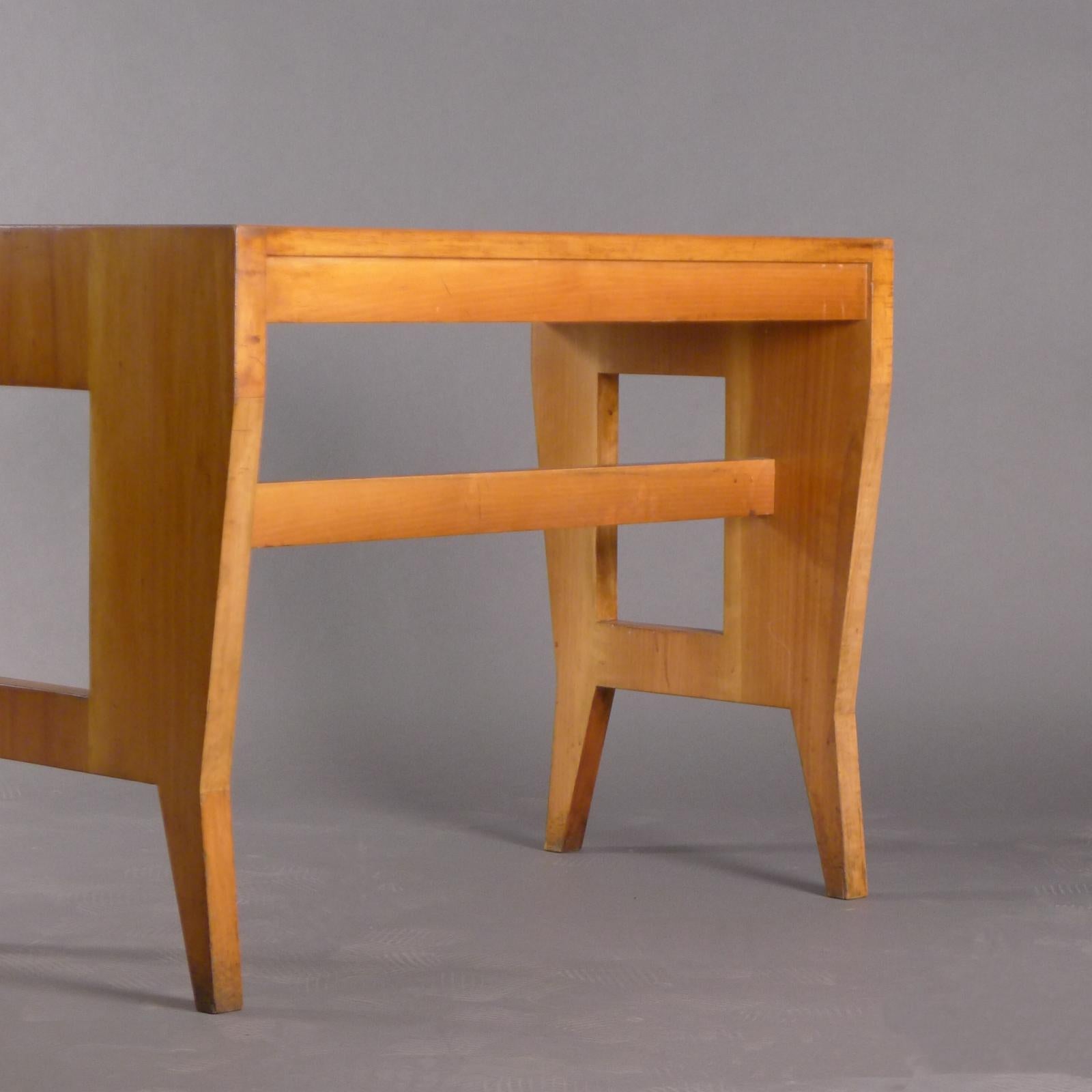 Gio Ponti, Small Walnut Desk, from the Banca Nazionale del Lavoro, 1950s For Sale 2