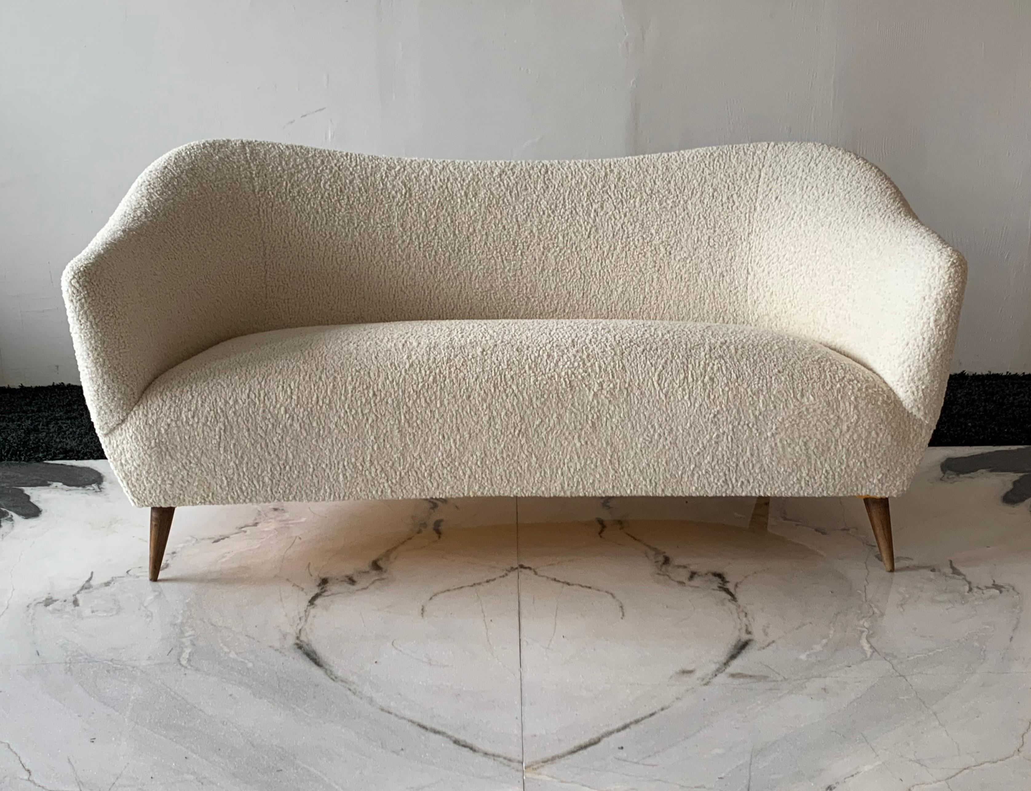 Gio Ponti Sofa, Casa Giardino, Italy, 1950s In Good Condition In Culver City, CA