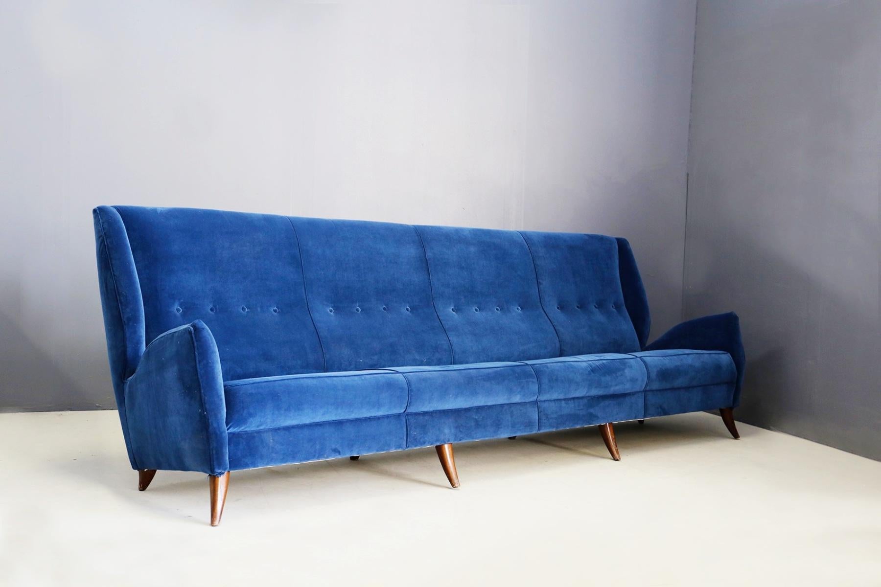 Mid-Century Modern Gio Ponti Sofa for Isa Bergamo in Blue Velvet