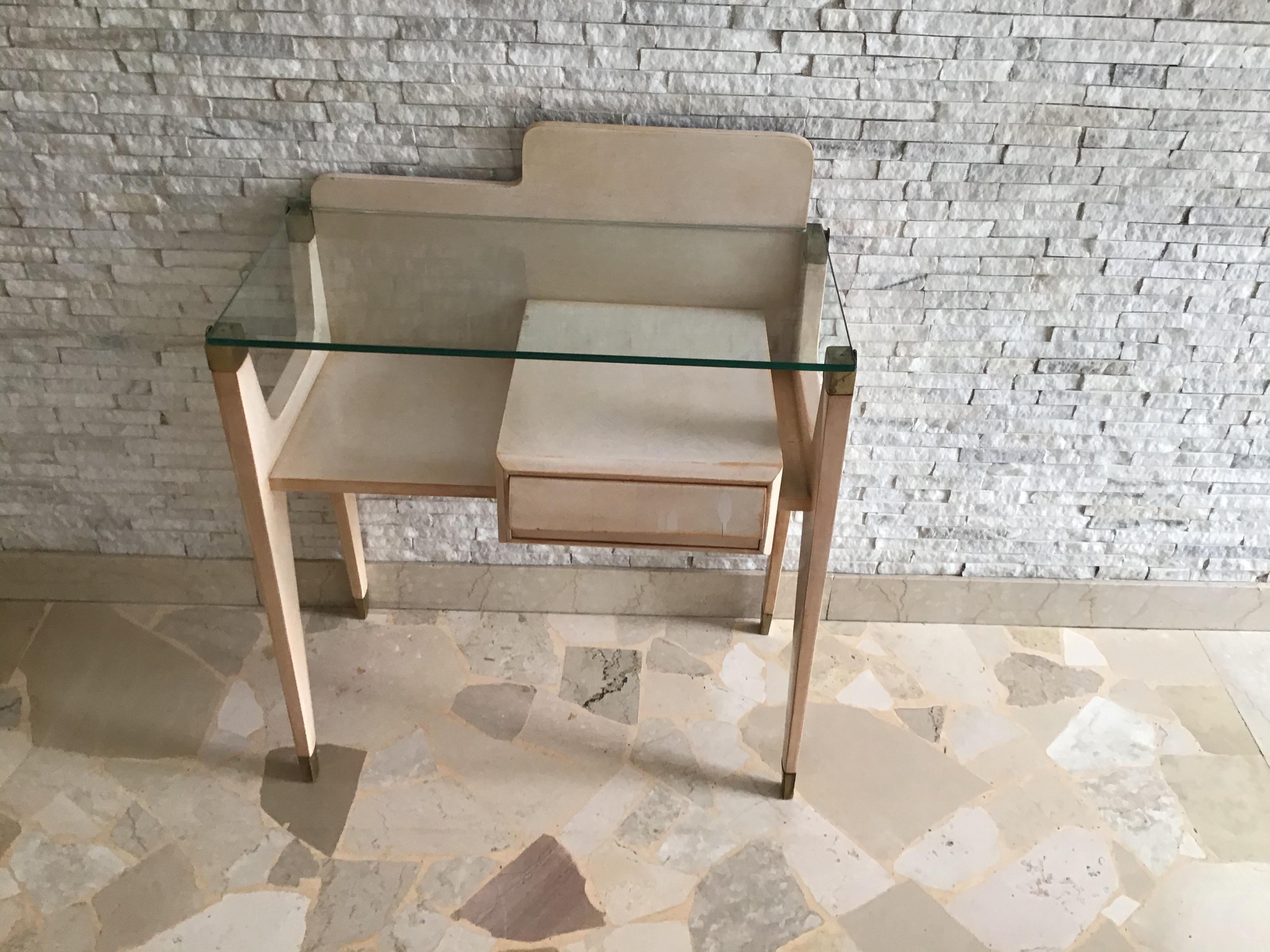 Mid-20th Century Gio’ Ponti “ Stile “ Bedside Tables Brass Wood Glass 1950 Italy  For Sale