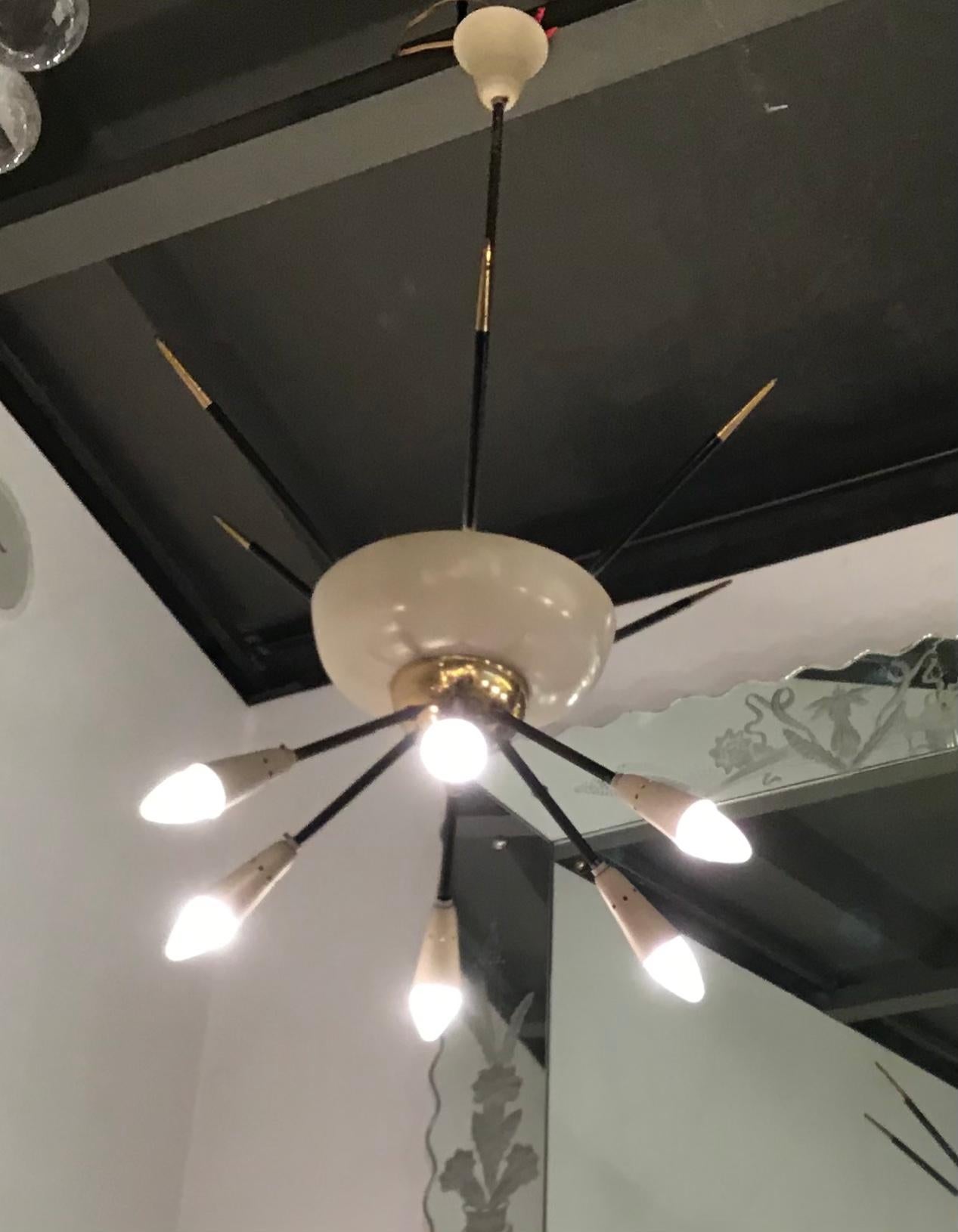 Gio Ponti “Stile” Chandelier Sputnik 9 Lights Brass Iron Painted Metal 1950 Ita In Excellent Condition For Sale In Milano, IT