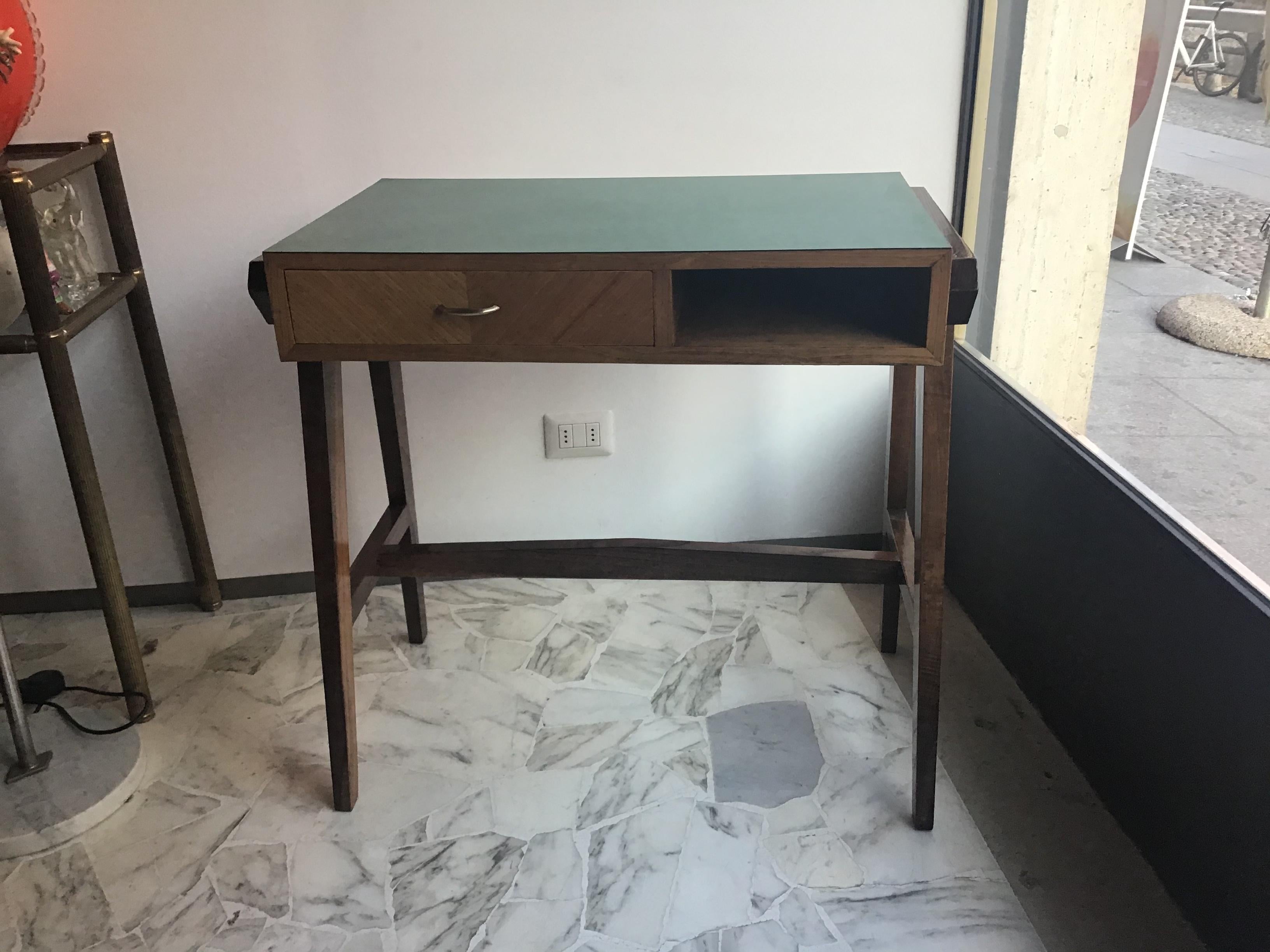 Gio Ponti “Stile” Desk Wood Brass, 1950, Italy For Sale 4