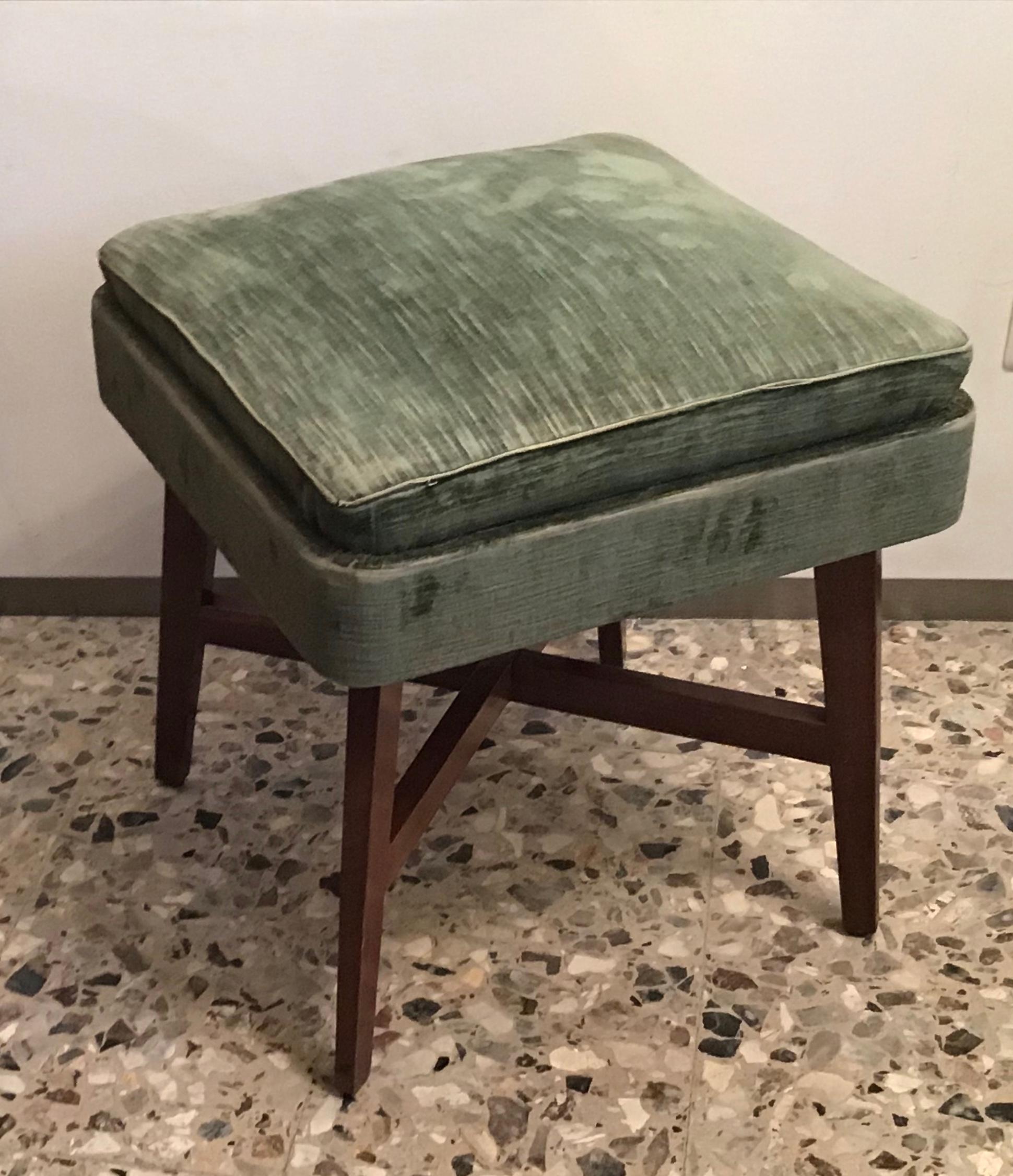 Gio Ponti “Stile” Pair of Benches /Stools Wood Seat Wood Velvet, 1950, Italy In Excellent Condition For Sale In Milano, IT