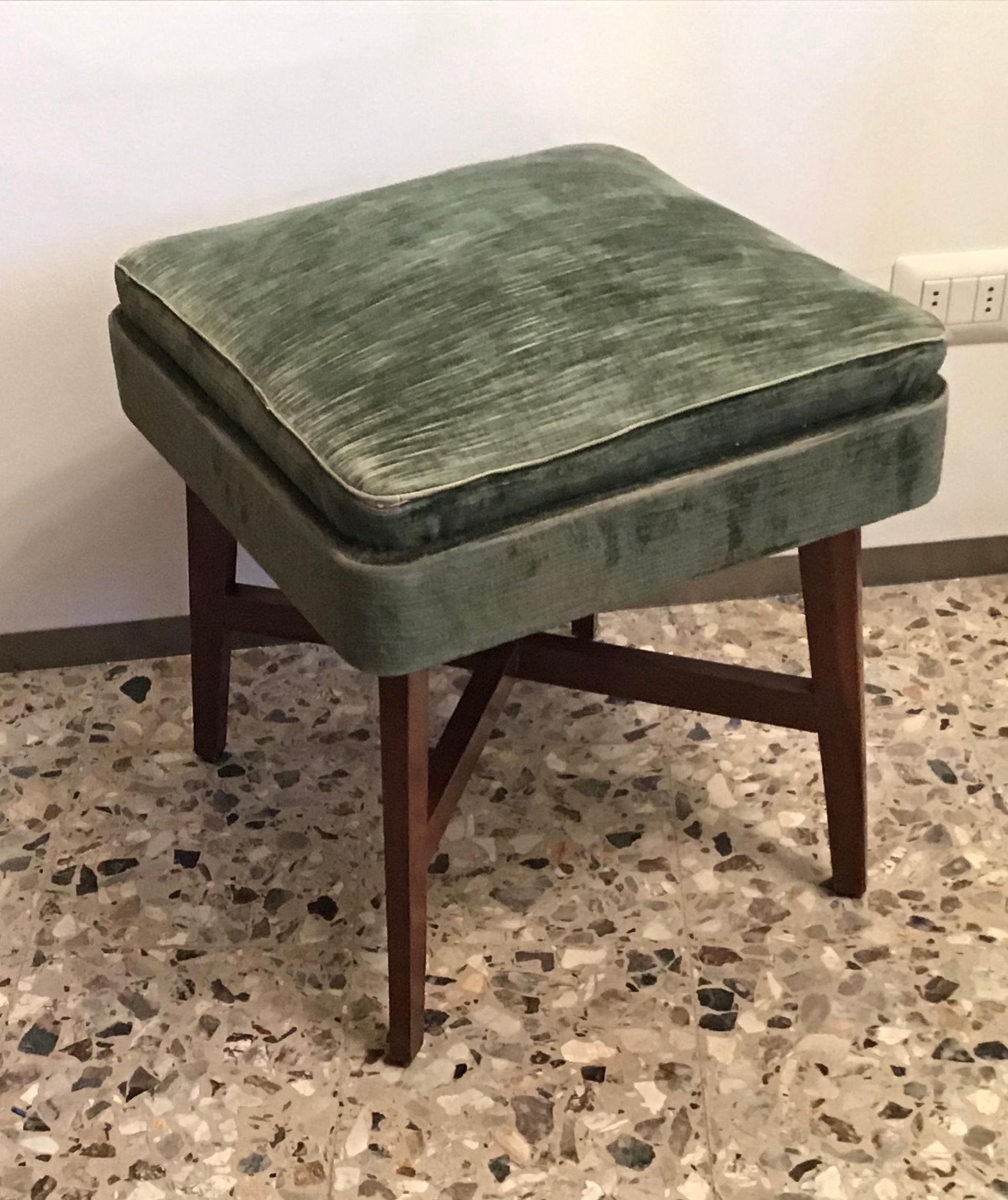 Gio Ponti “Stile” Pair of Benches /Stools Wood Seat Wood Velvet, 1950, Italy For Sale 2