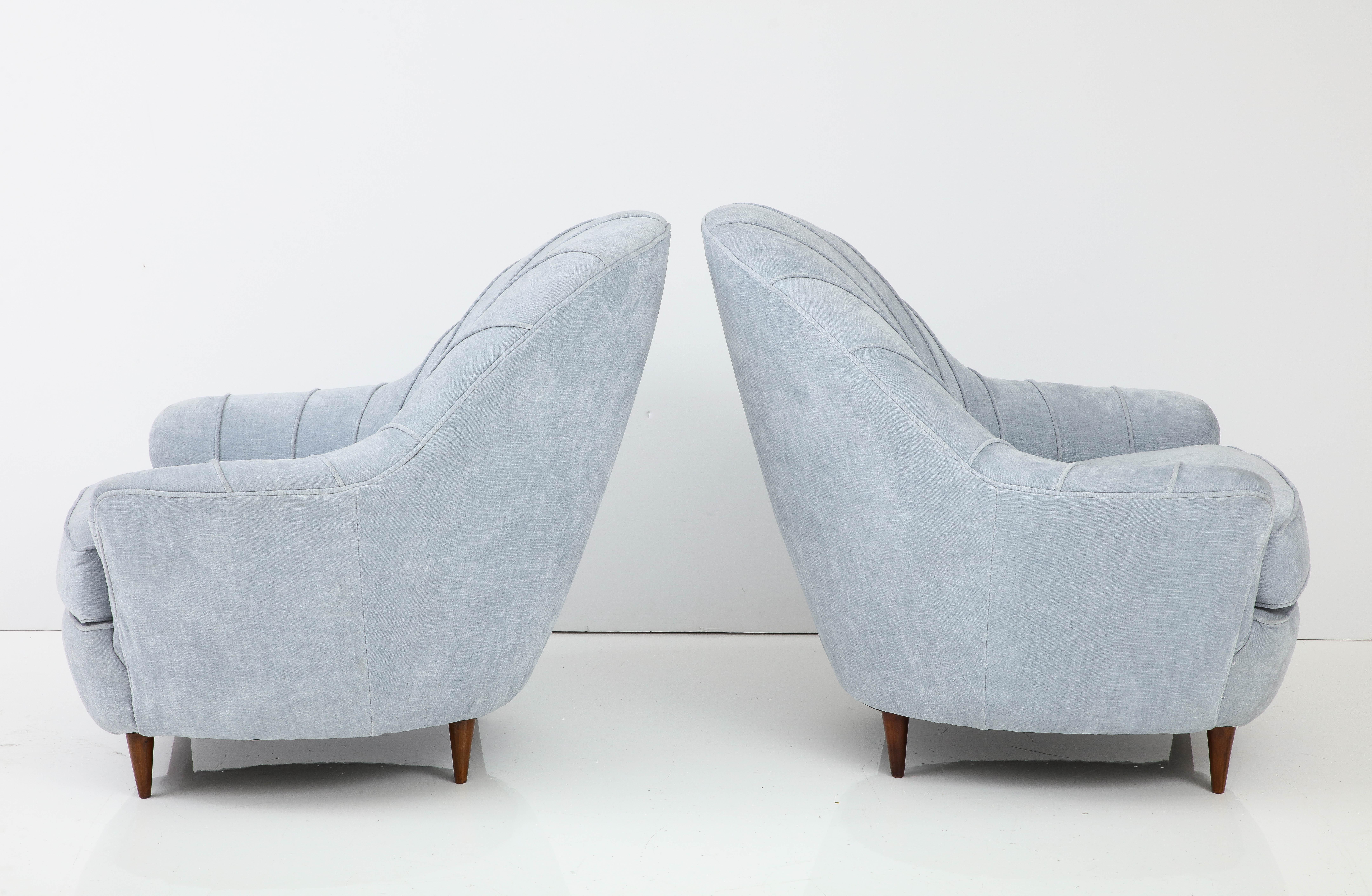 Gio Ponti Style 1950's Italian Lounge Chairs For Sale 4