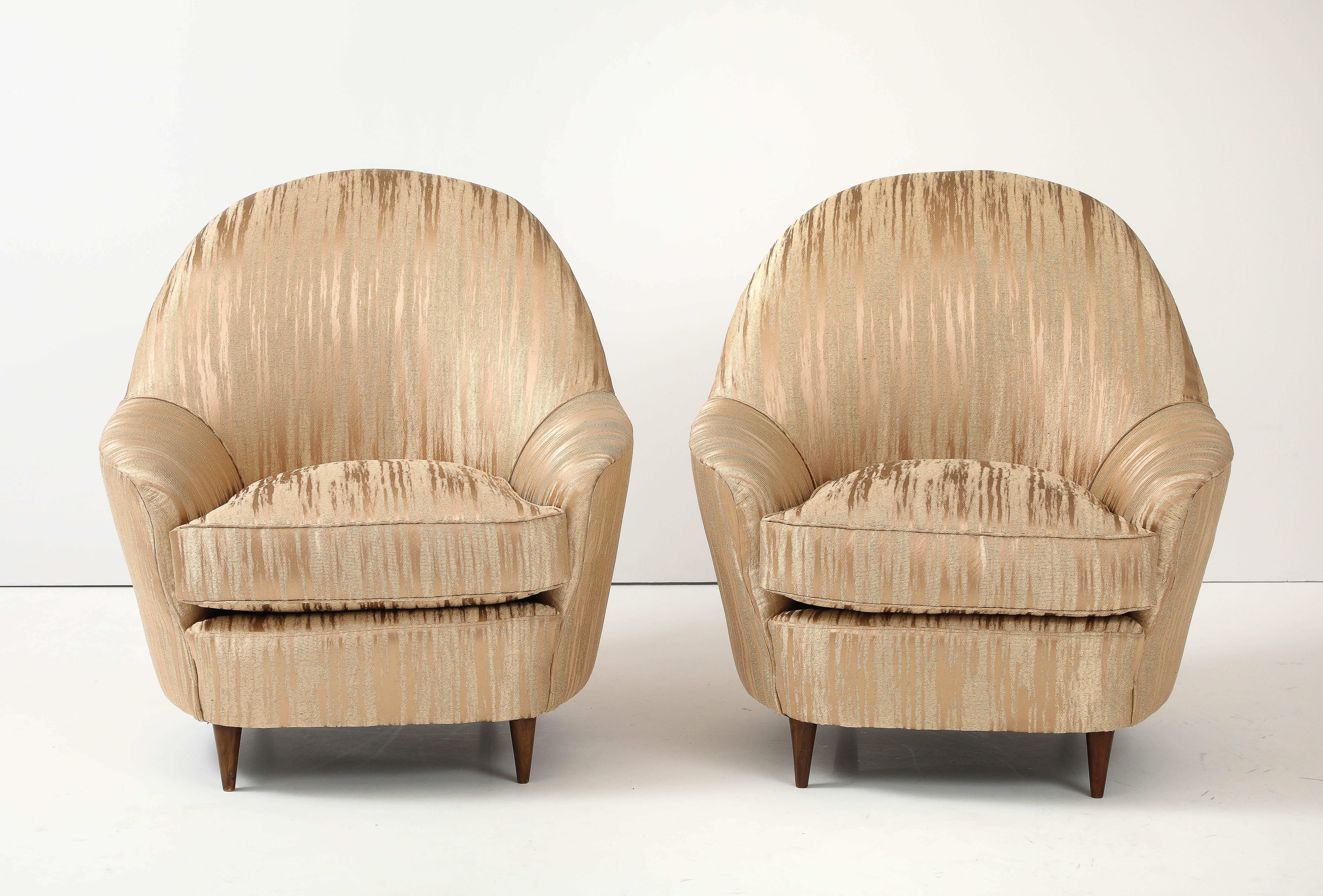 Gio Ponti Style 1950's Italian Lounge Chairs For Sale 1