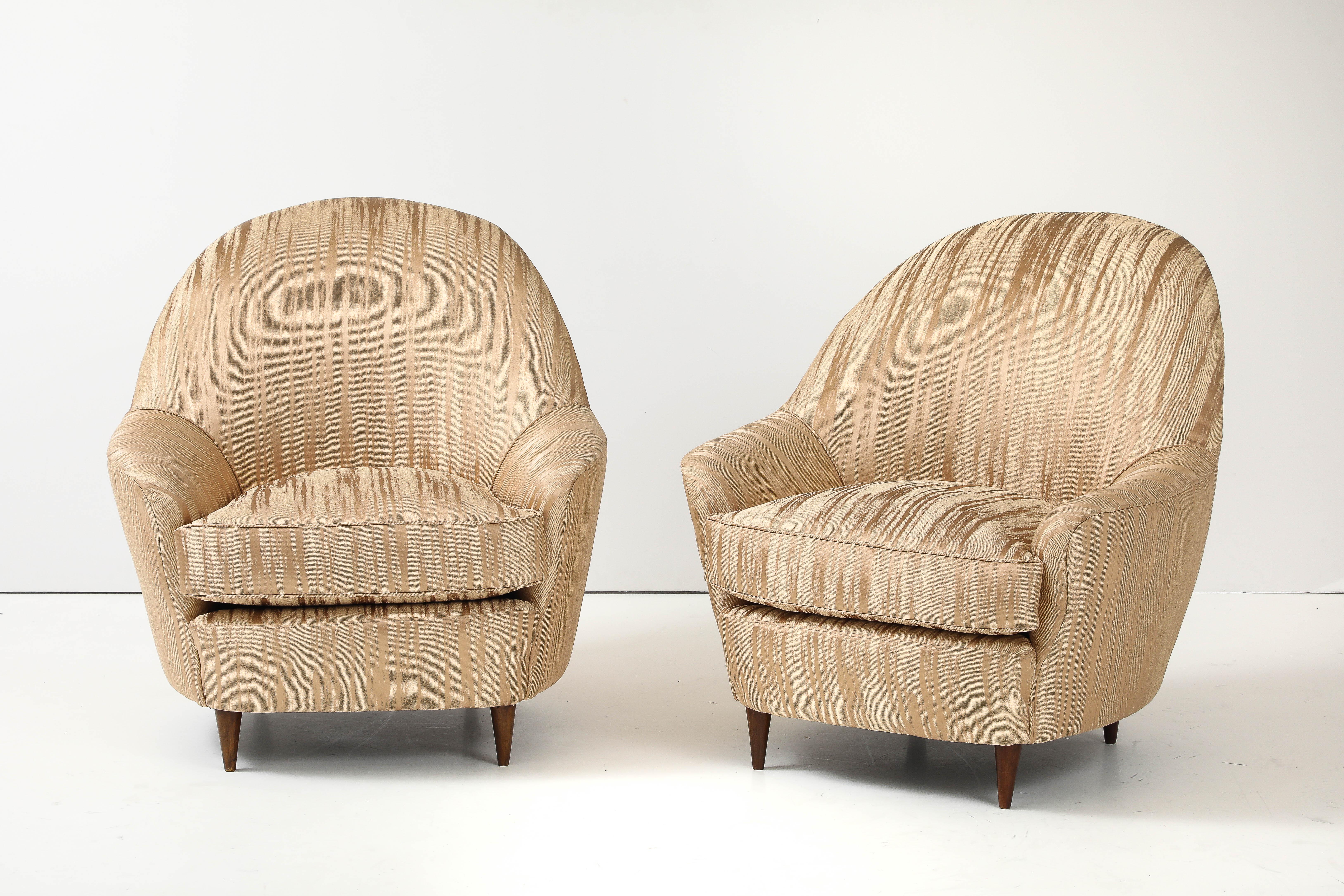 Gio Ponti Style 1950's Italian Lounge Chairs For Sale 2