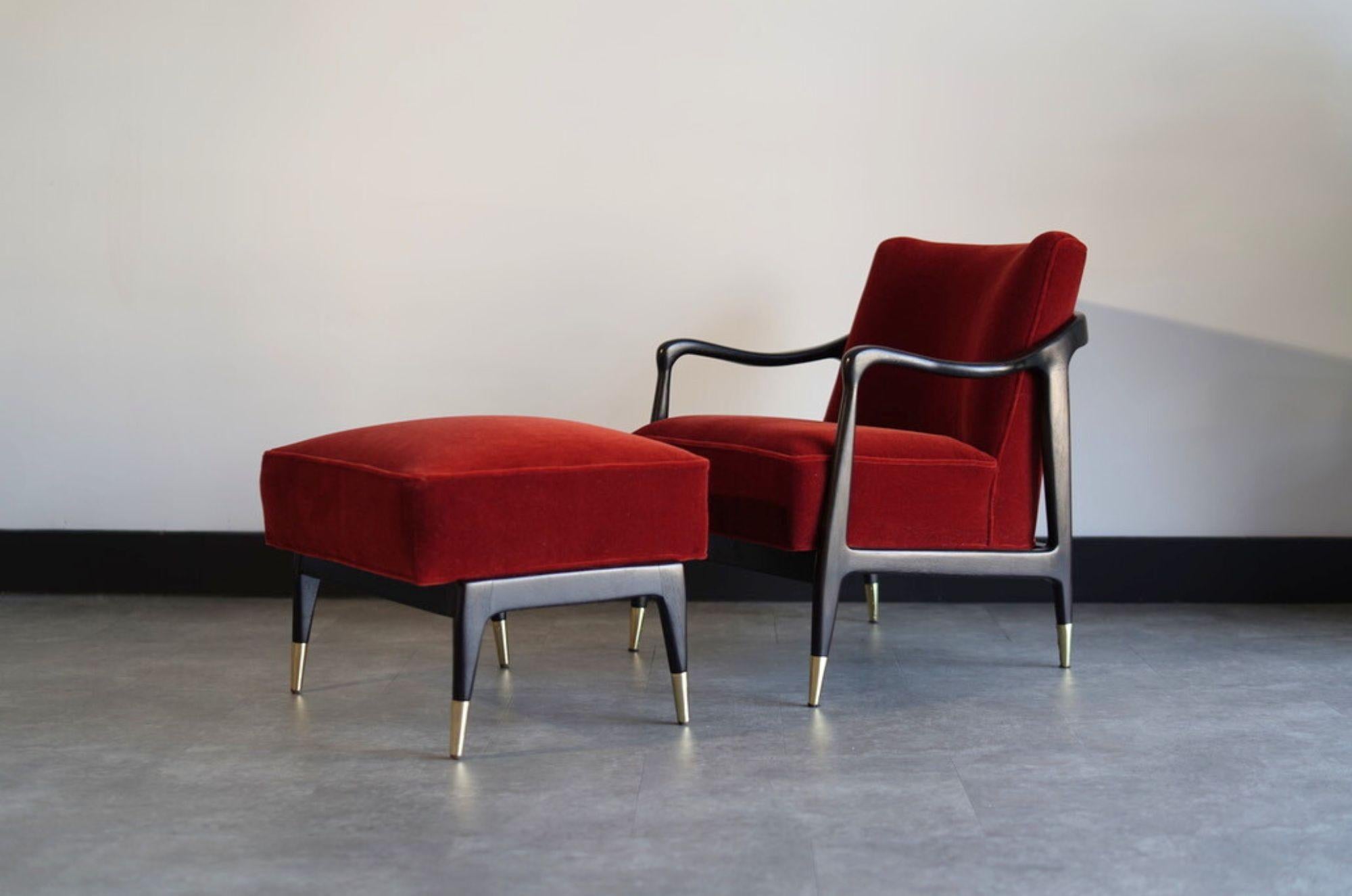 Silla de centro y reposapiés estilo Gio Ponti en mohair, c. 1950 Estadounidense en venta