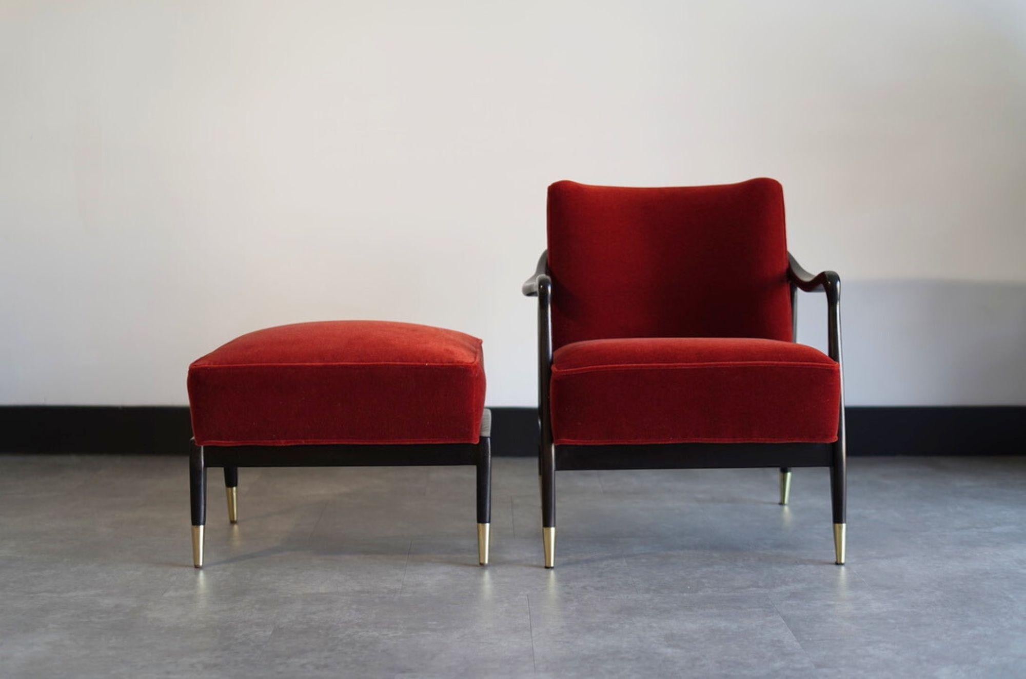 Silla de centro y reposapiés estilo Gio Ponti en mohair, c. 1950 en Excelente estado para la venta en Westport, CT