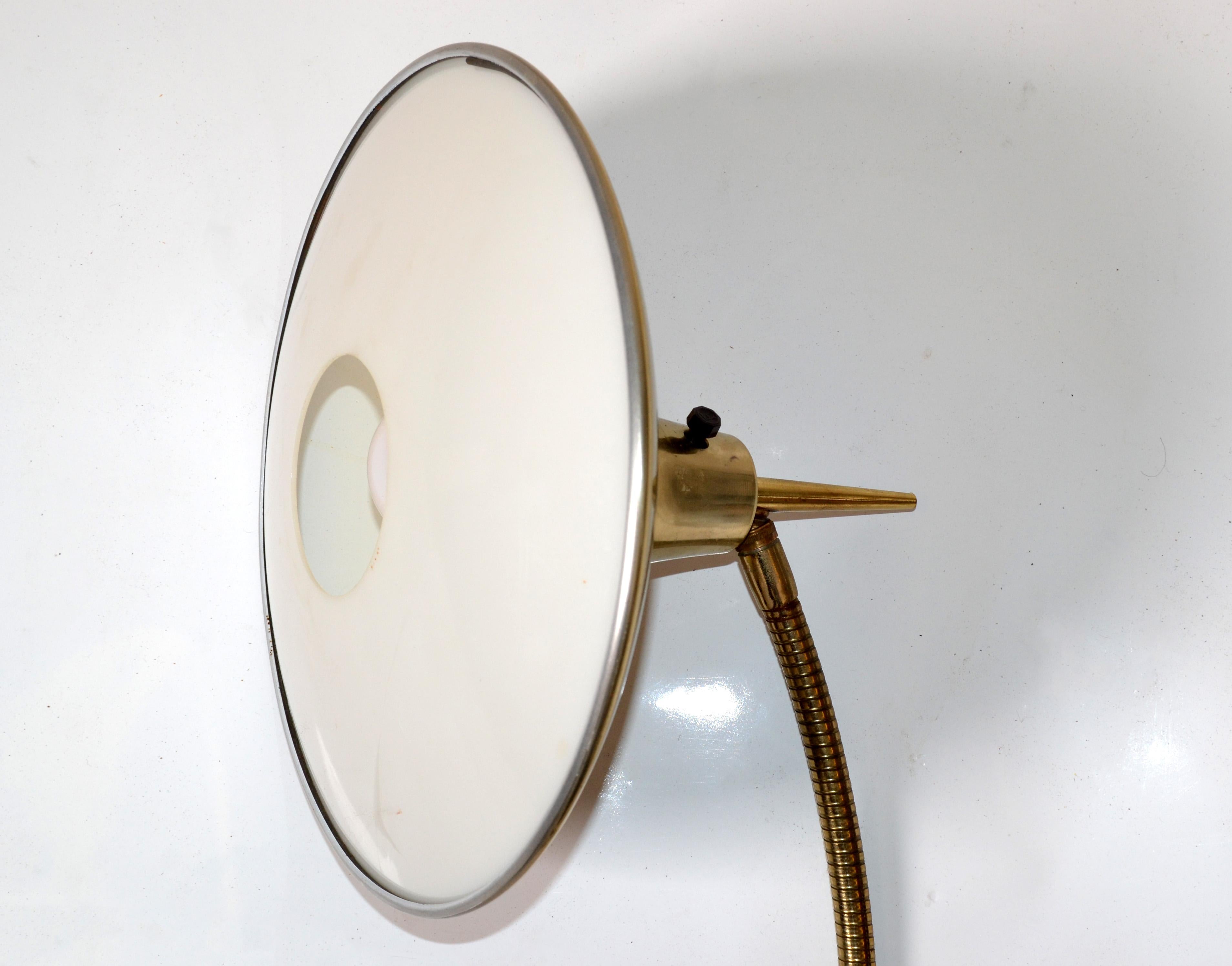 20th Century Gio Ponti Style Adjustable Brass B-683 Laurel Floor Lamp Mid-Century Modern 1970