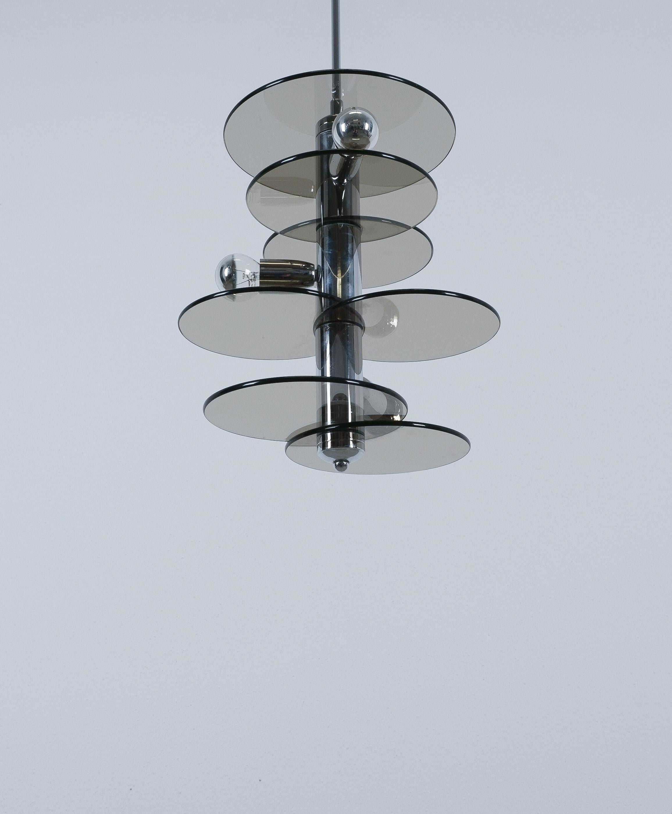 Lampadario in vetro cromato in stile Gio Ponti, 1960 In condizioni buone in vendita a Vienna, AT