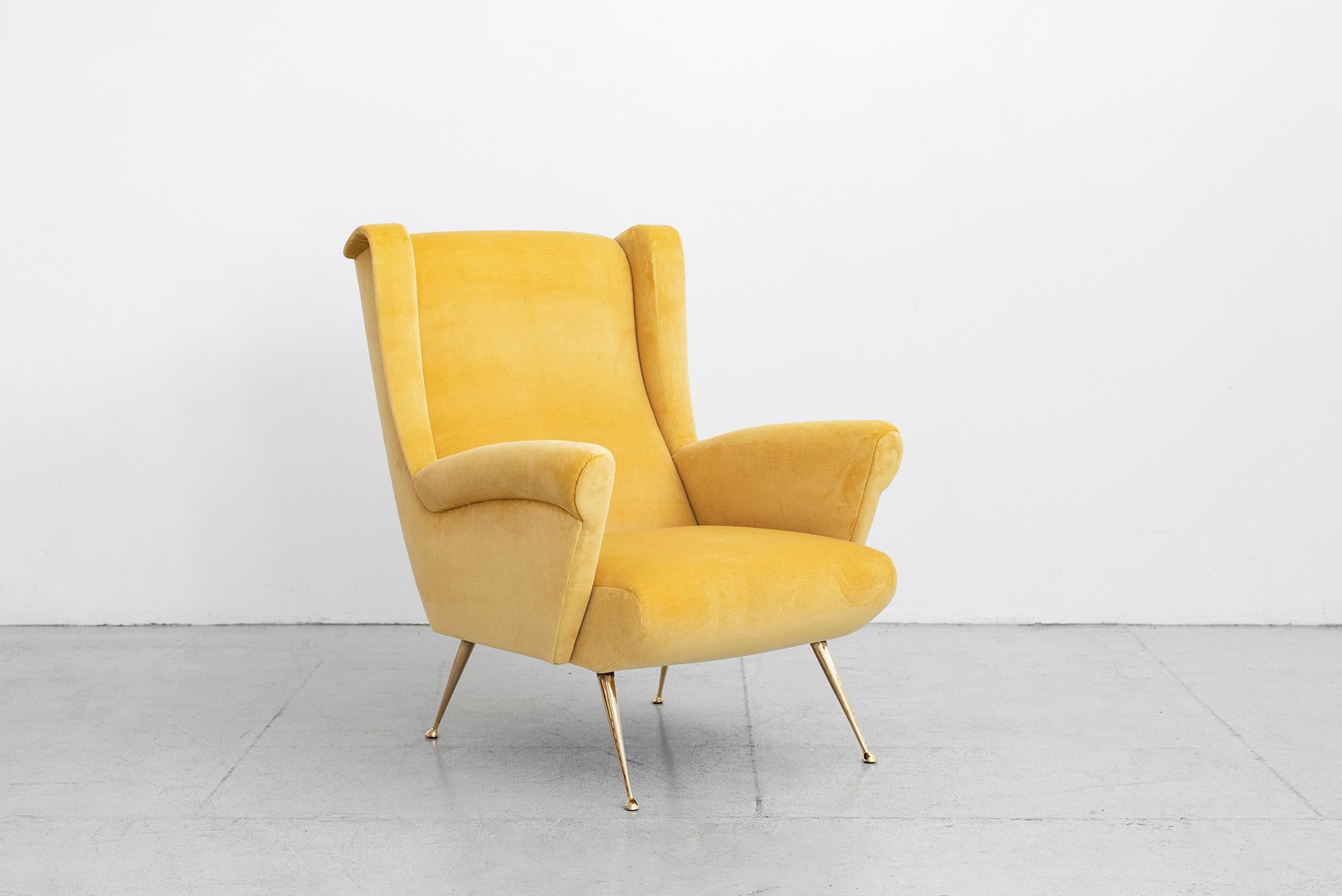 Gio Ponti Style Club Chairs In Good Condition In Beverly Hills, CA
