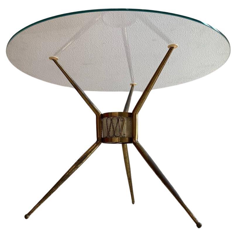 Gio Ponti style, coffe table in brass ''tripod'' 1950s For Sale