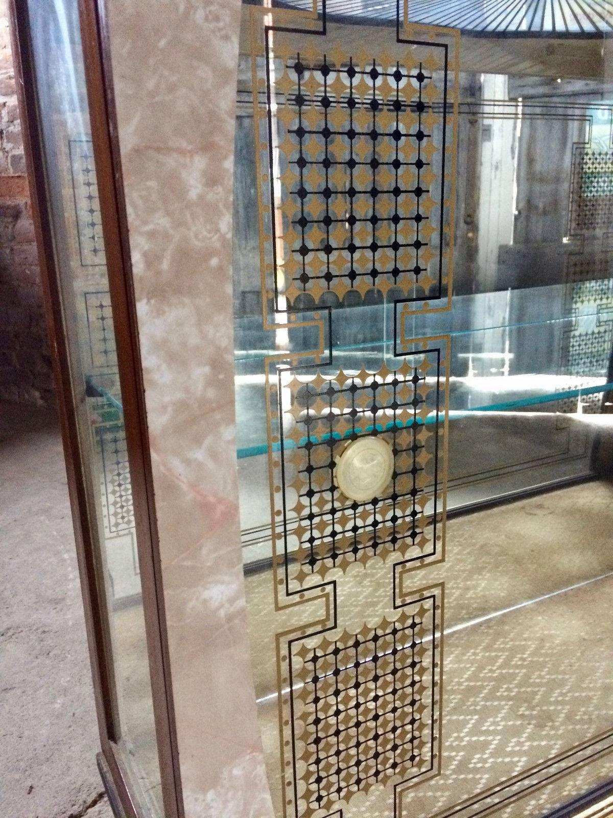 Gio Ponti Style Display Cabinet Drinks Cupboard Bar Italian, 1950s In Good Condition In Longdon, Tewkesbury