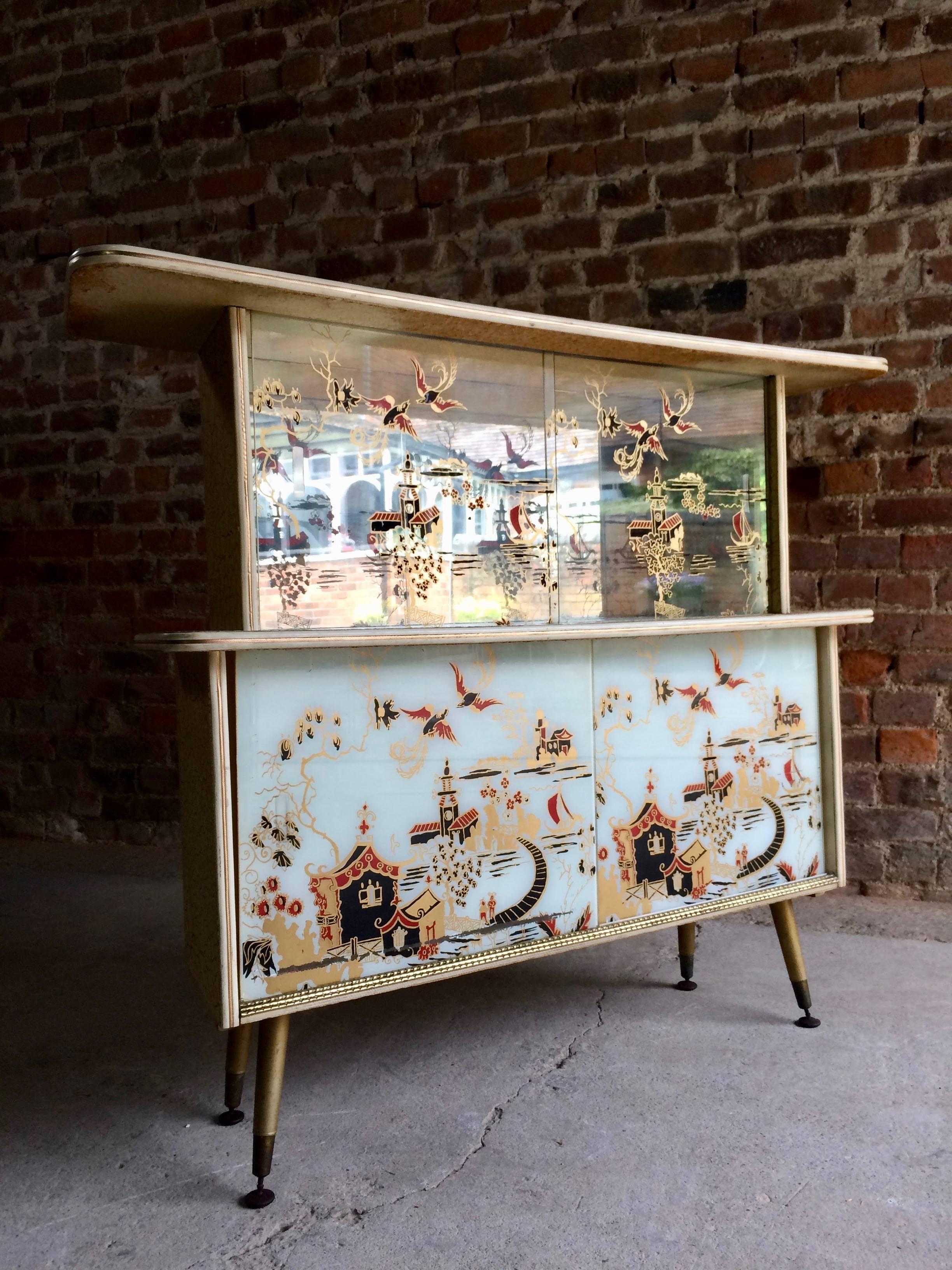 Gio Ponti Style Display Cabinet Drinks Cupboard Bar Italian, 1950s 1