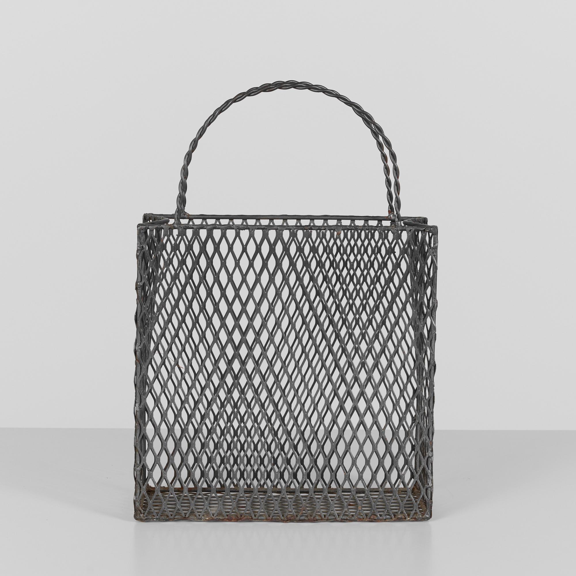 Gio Ponti Style Expanded Metal Shopping Bag In Good Condition For Sale In Los Angeles, CA